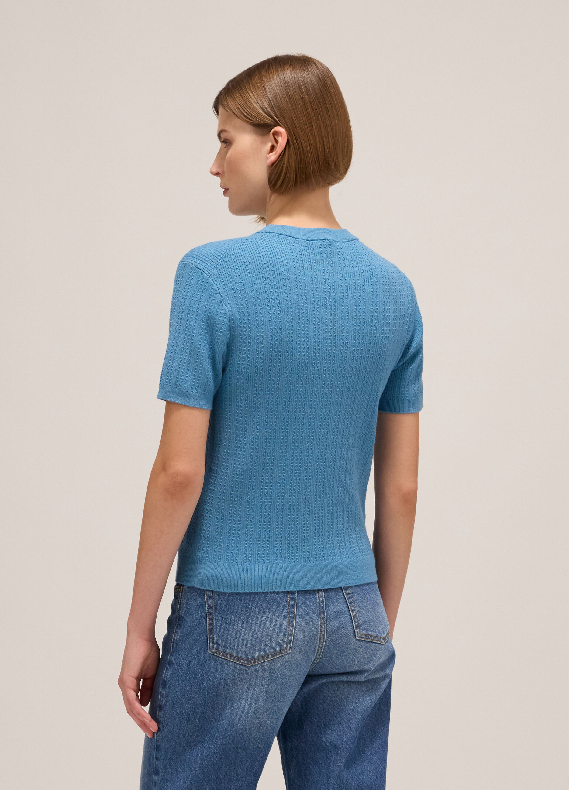 Knitted top with short sleeves