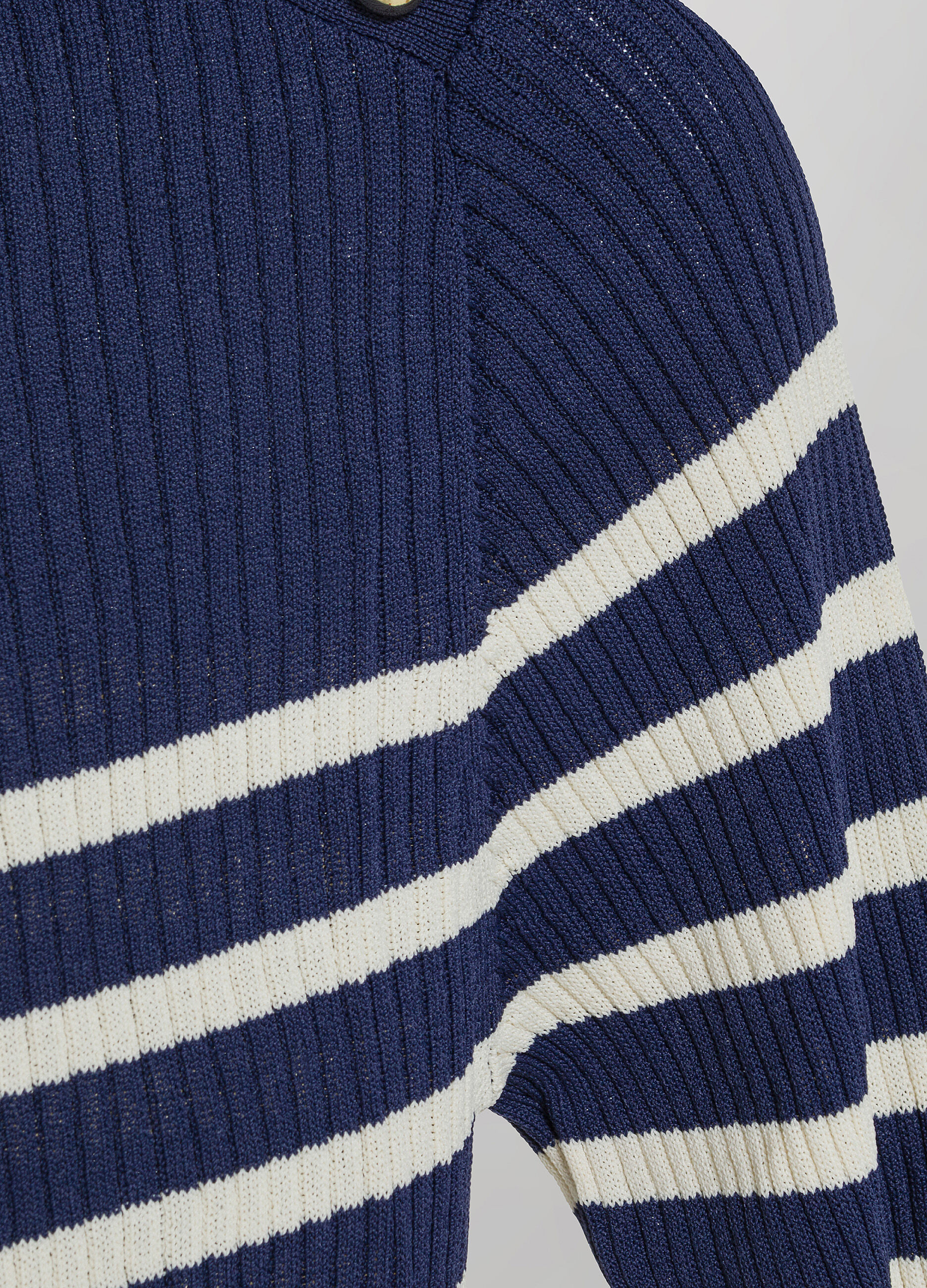 Striped ribbed tricot with buttons