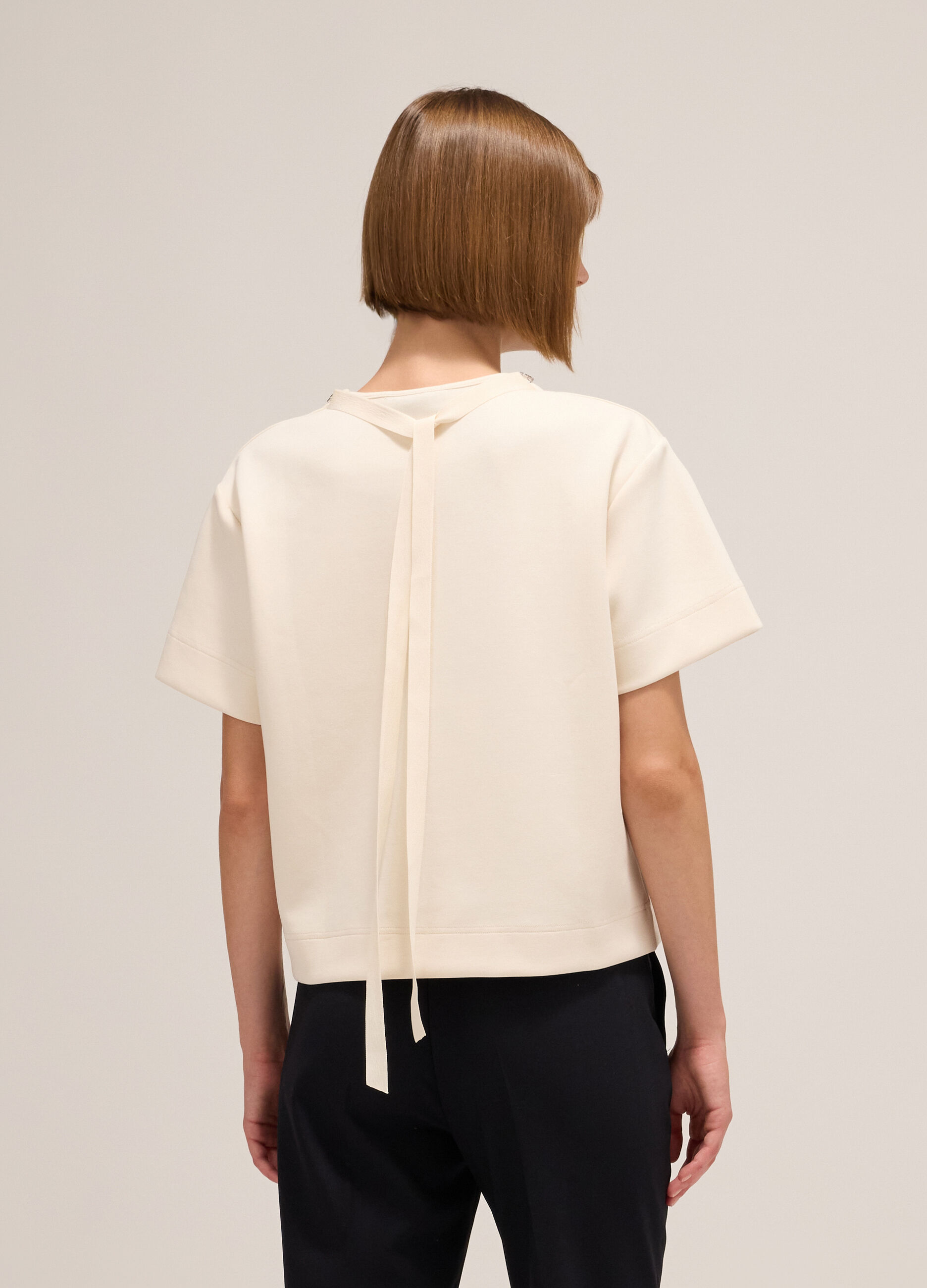 Top with short sleeves and diamantés