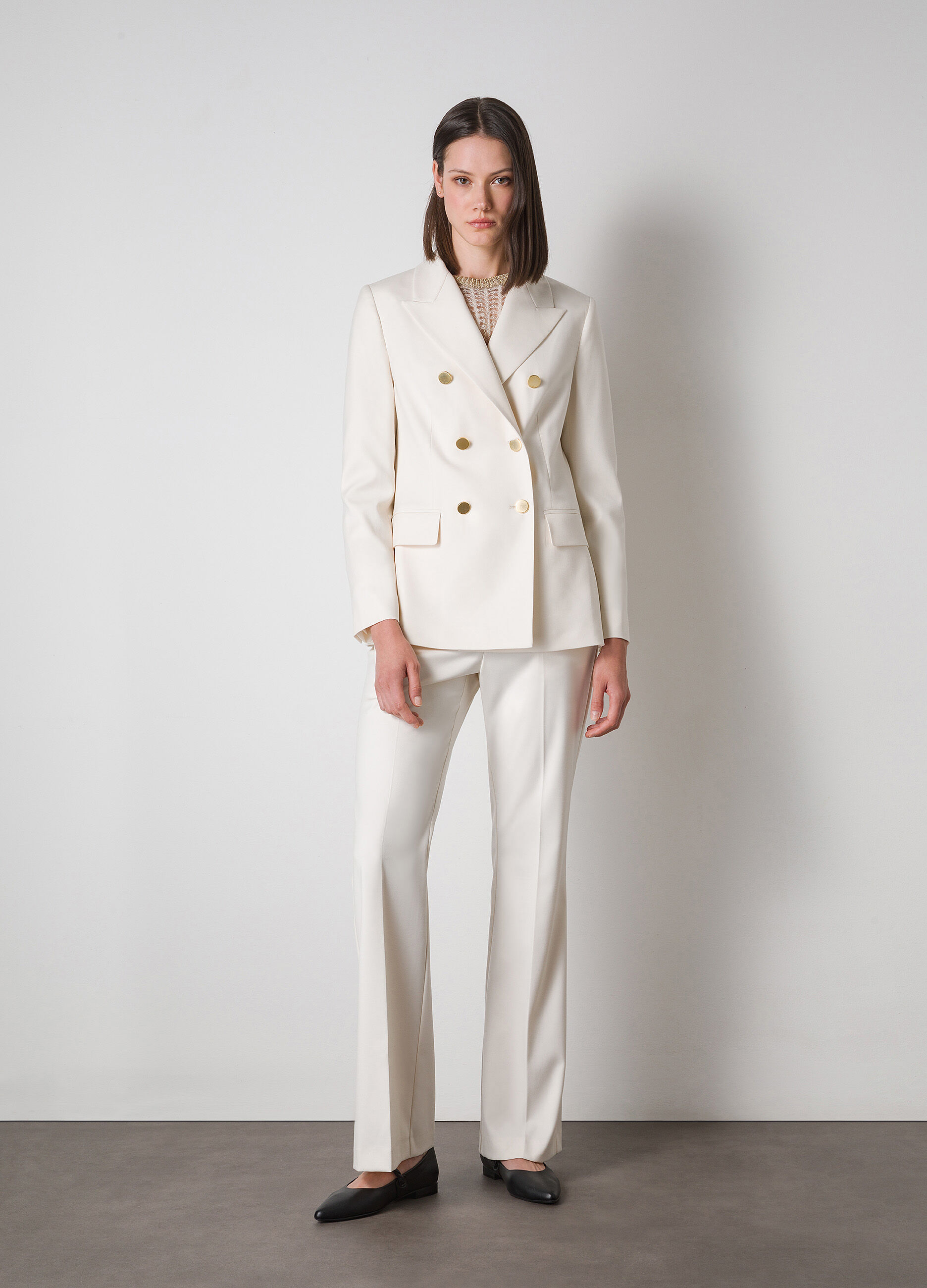 White double-breasted blazer_0
