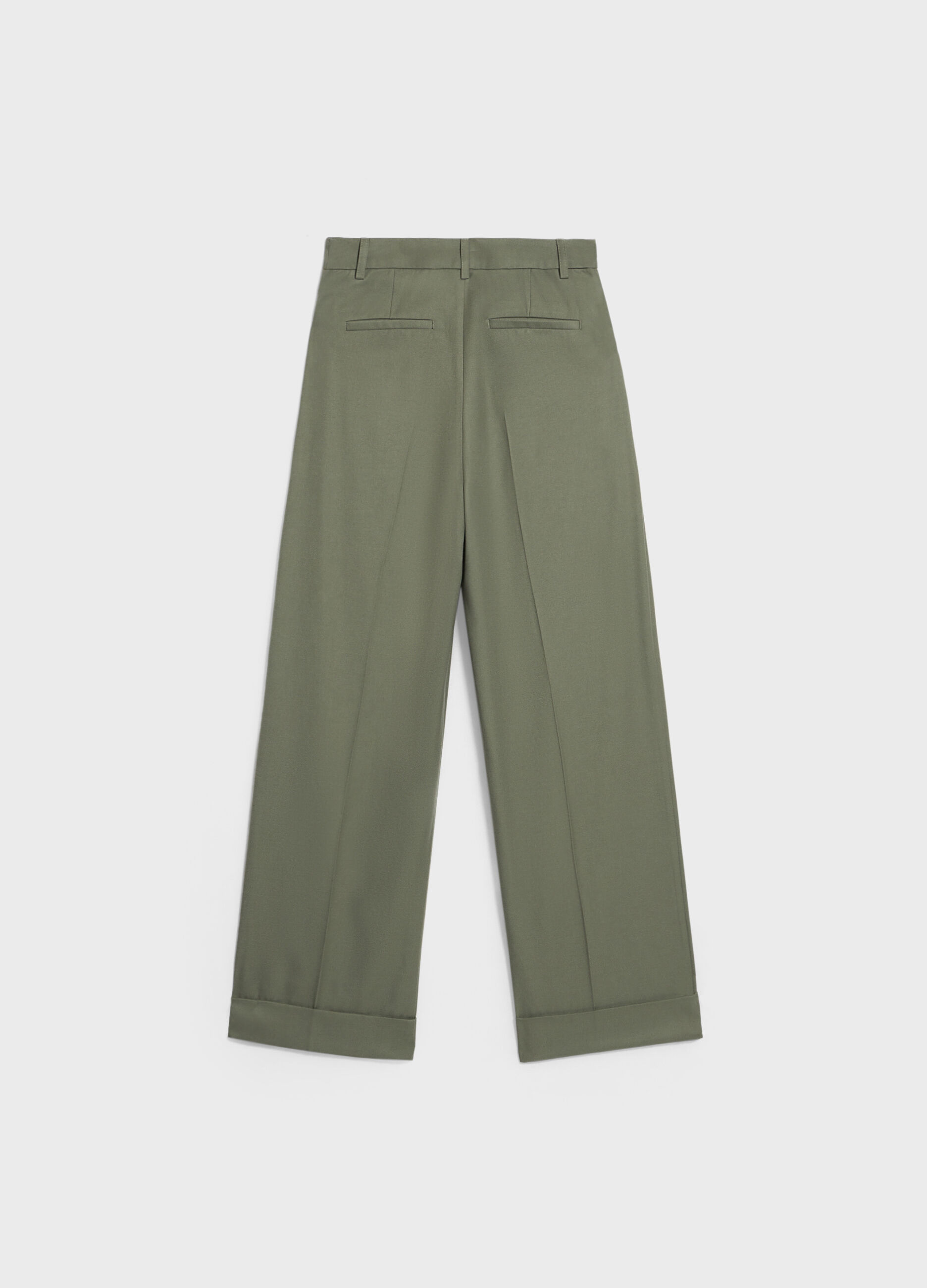 Straight-leg trousers with turn-ups