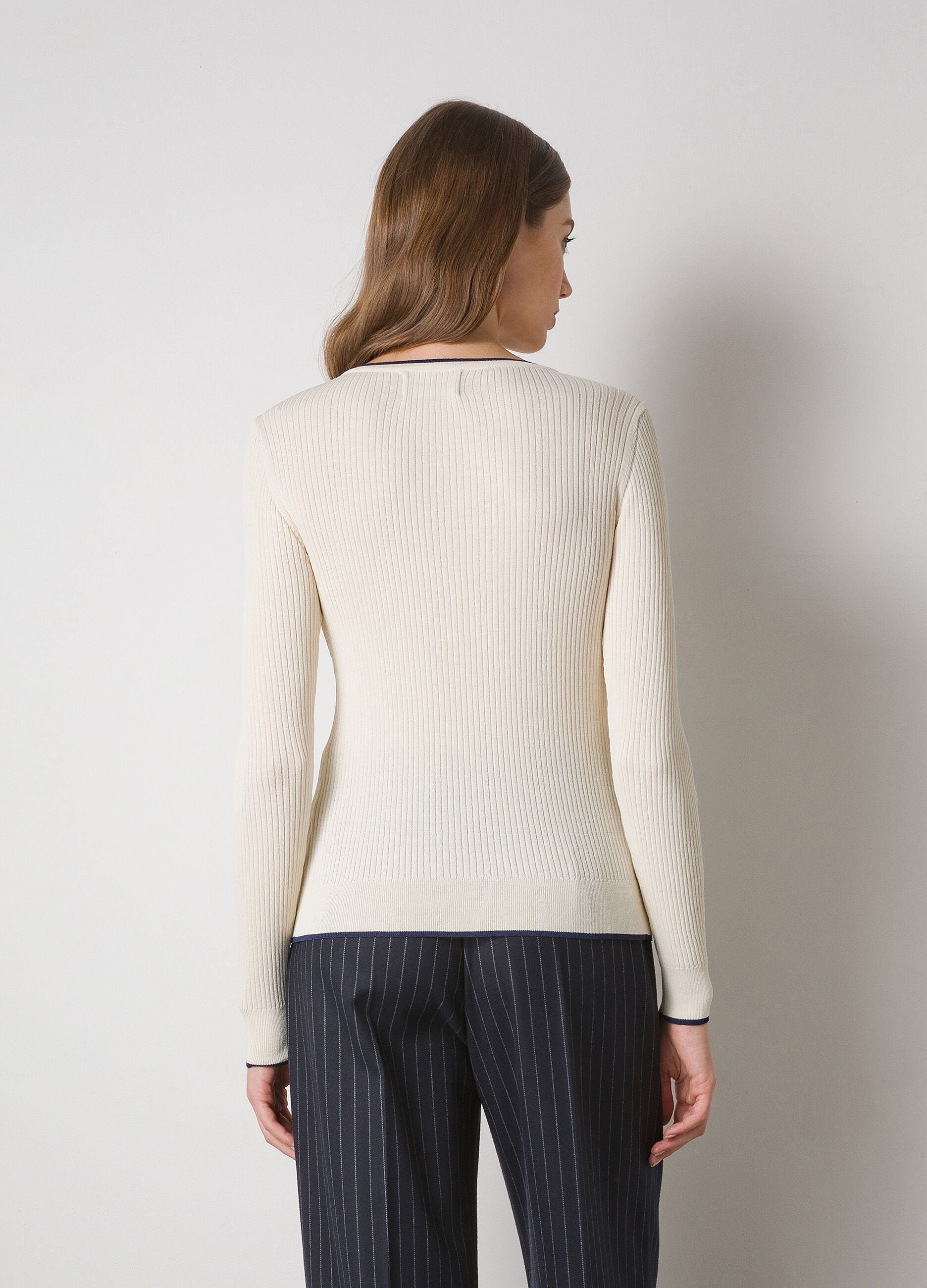 Ribbed tricot with buttons