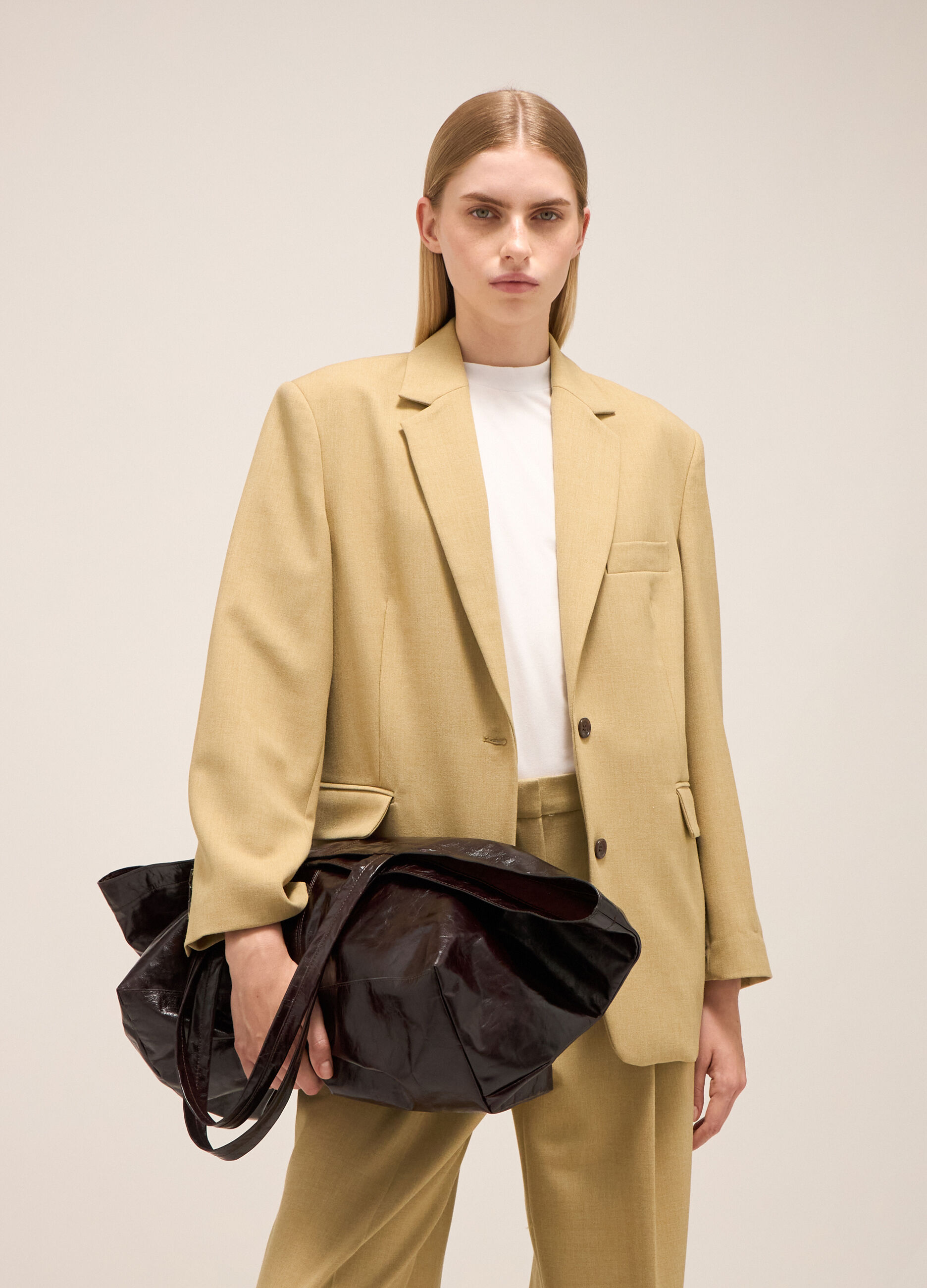 Shopping bag in genuine leather