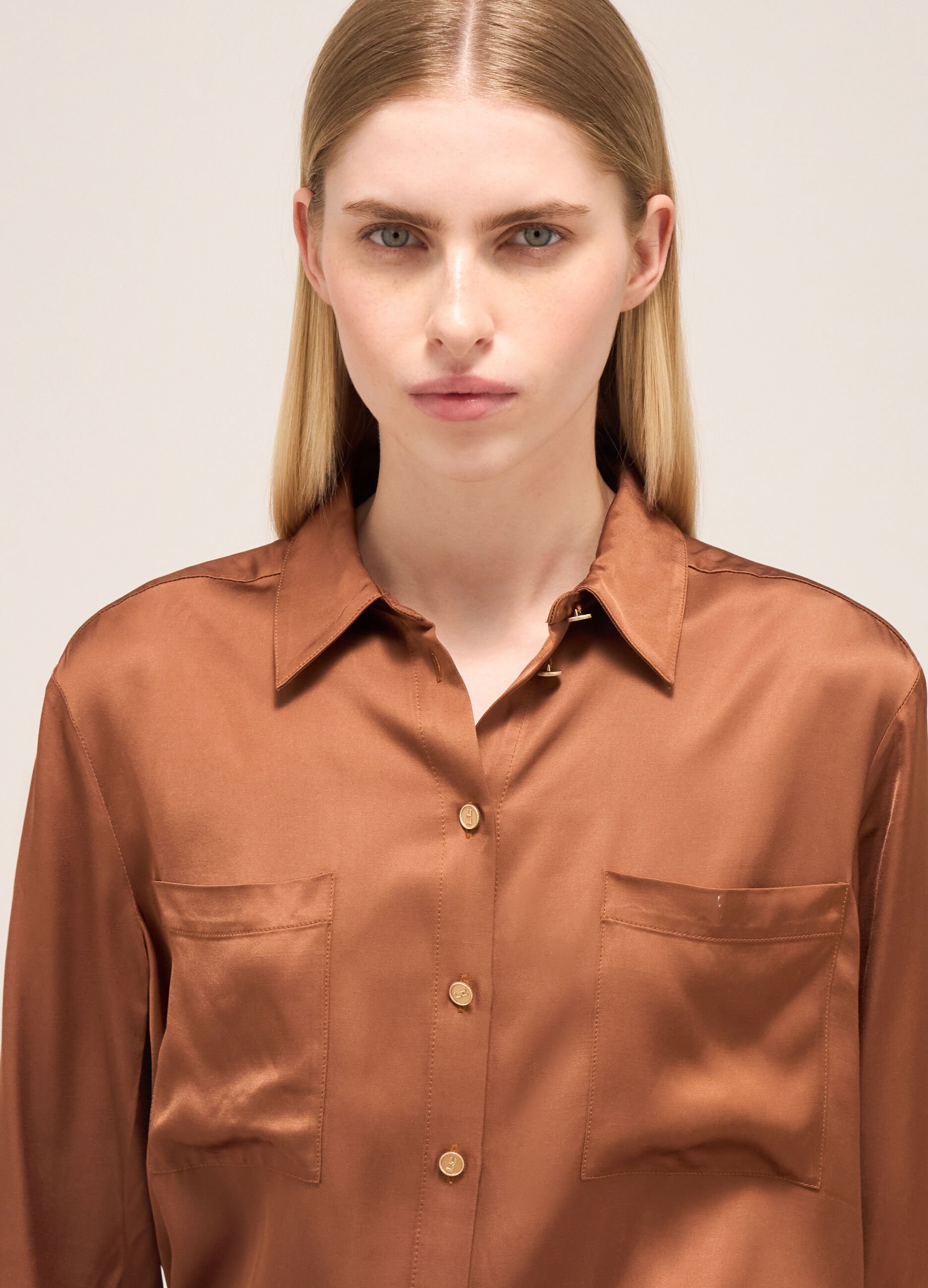 Viscose shirt with pockets