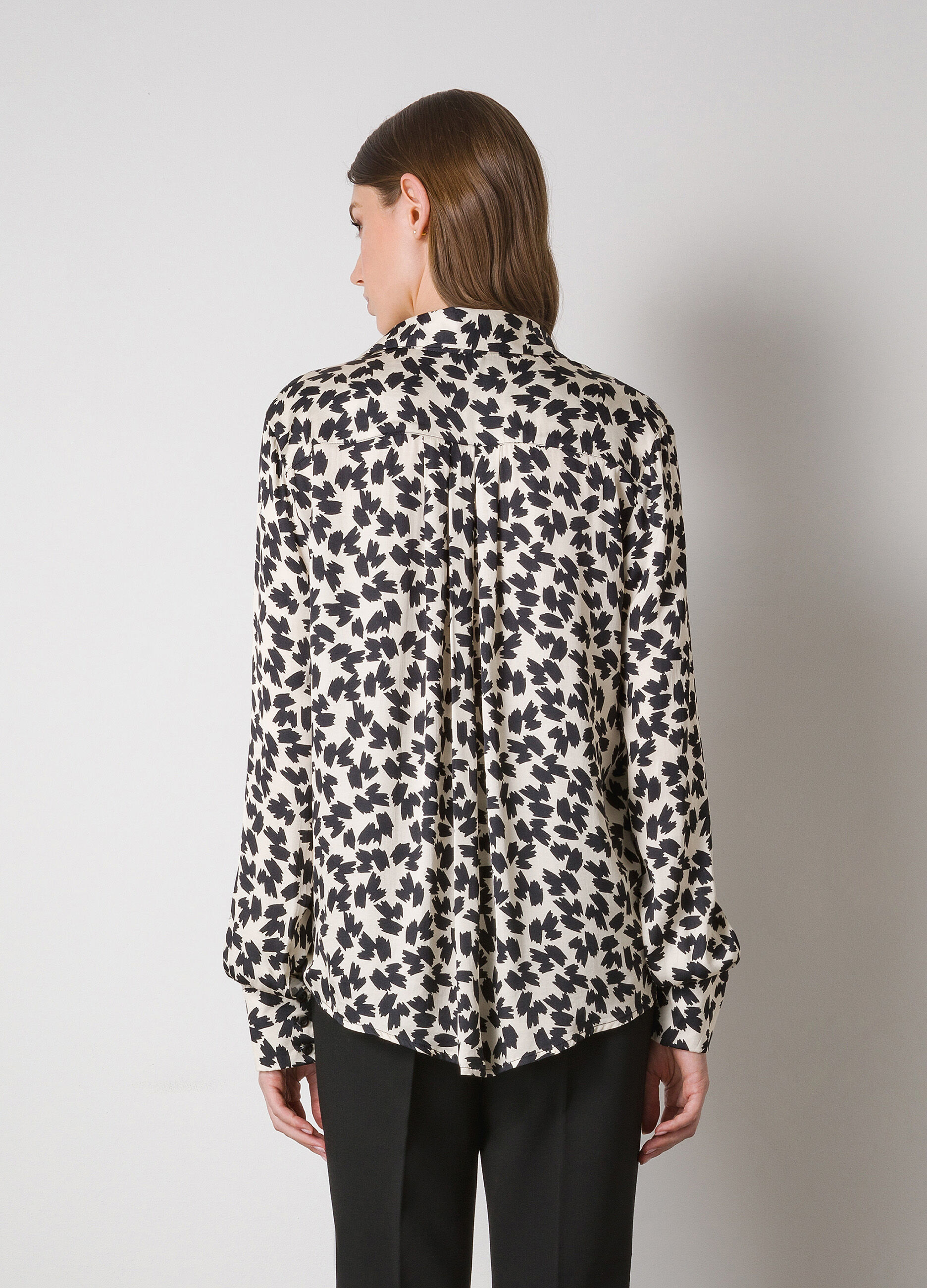 V-neck blouse 