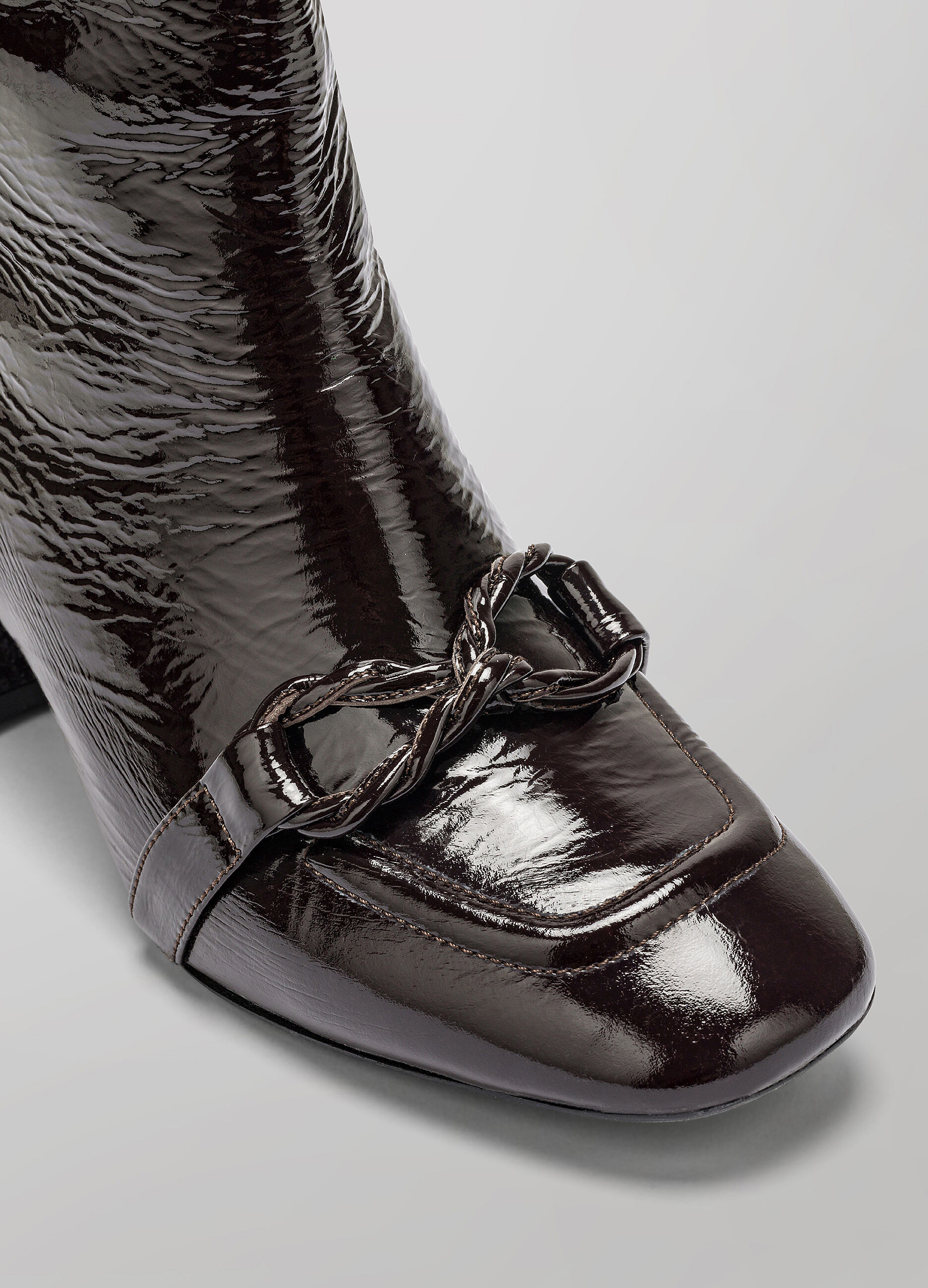 Patent leather naplak ankle boot