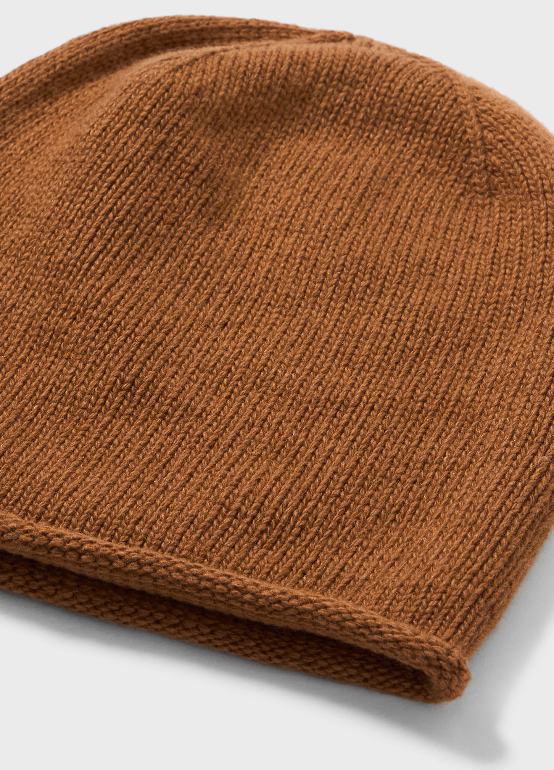 Soft hat in wool blend