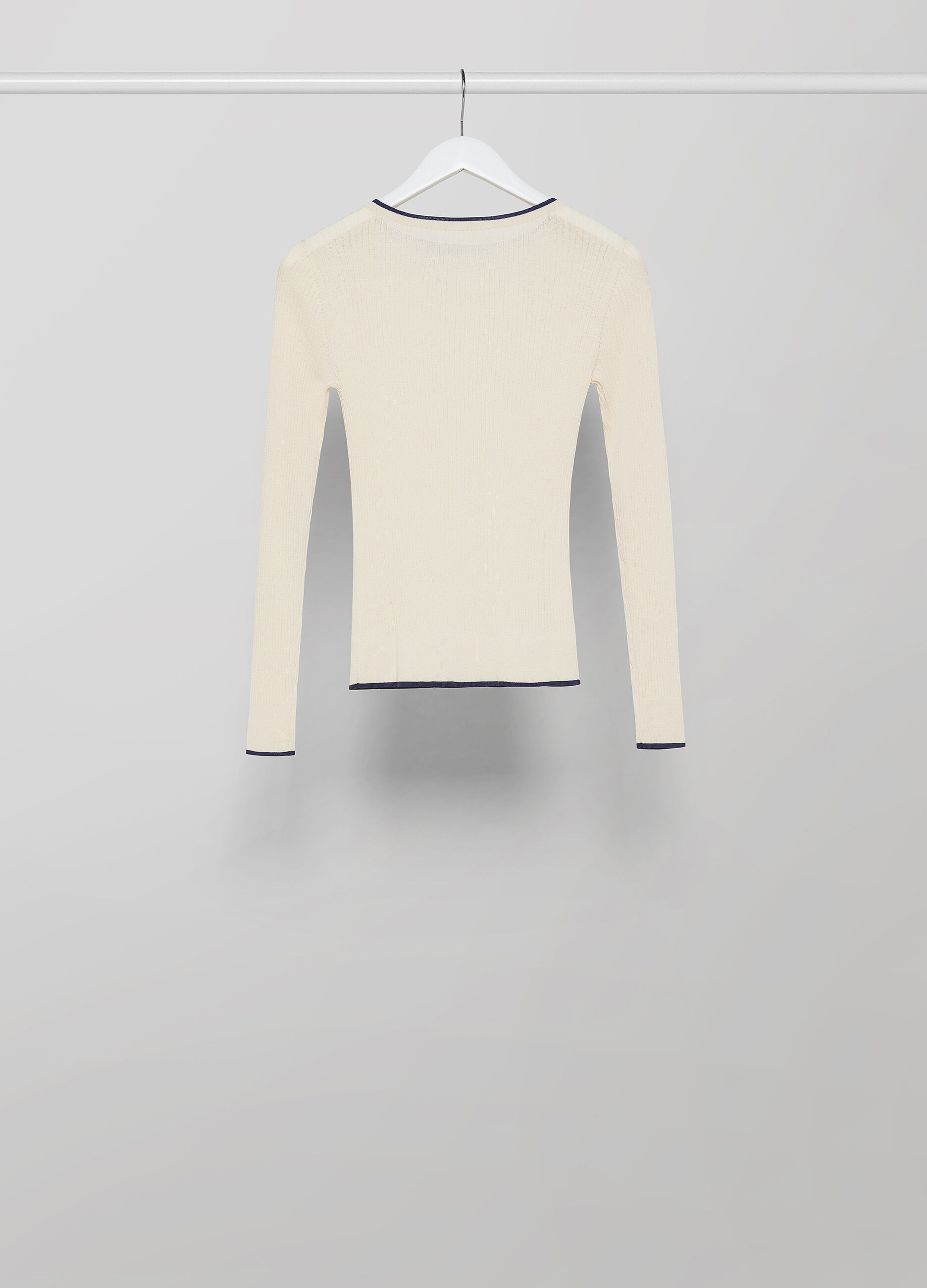 Ribbed tricot with buttons