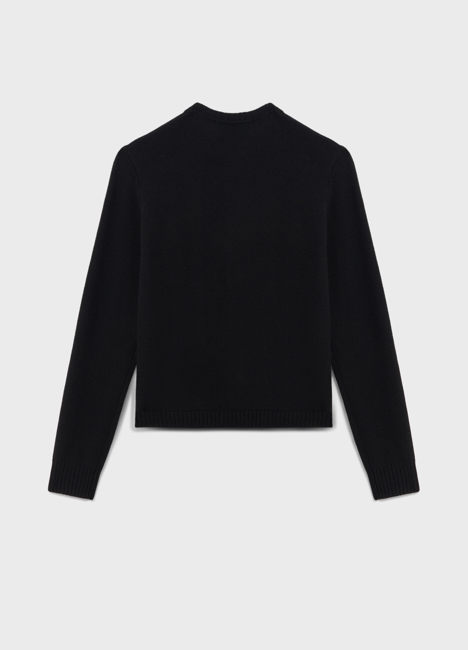 Knitted cardigan with long sleeves