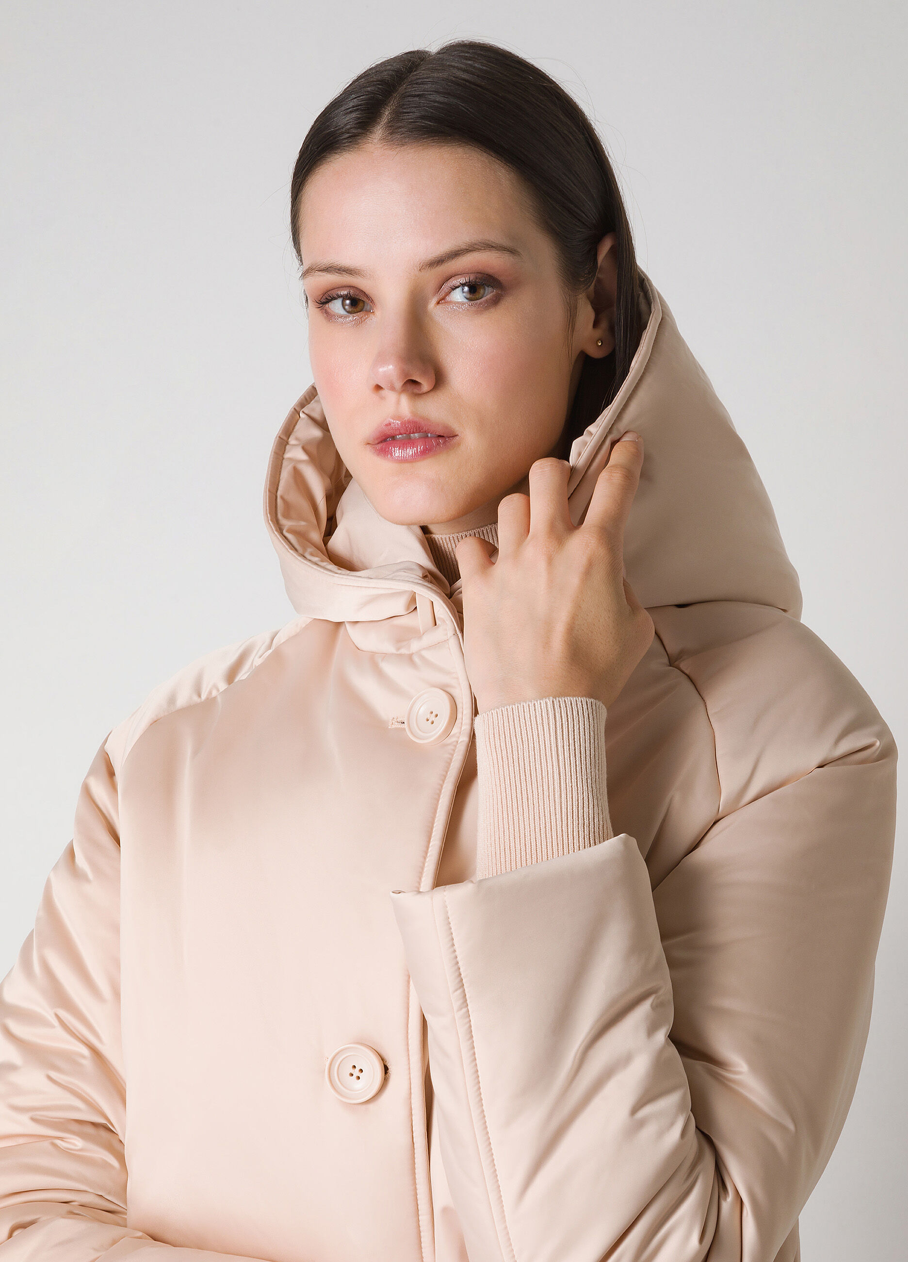 Satin-effect down jacket with hood_2