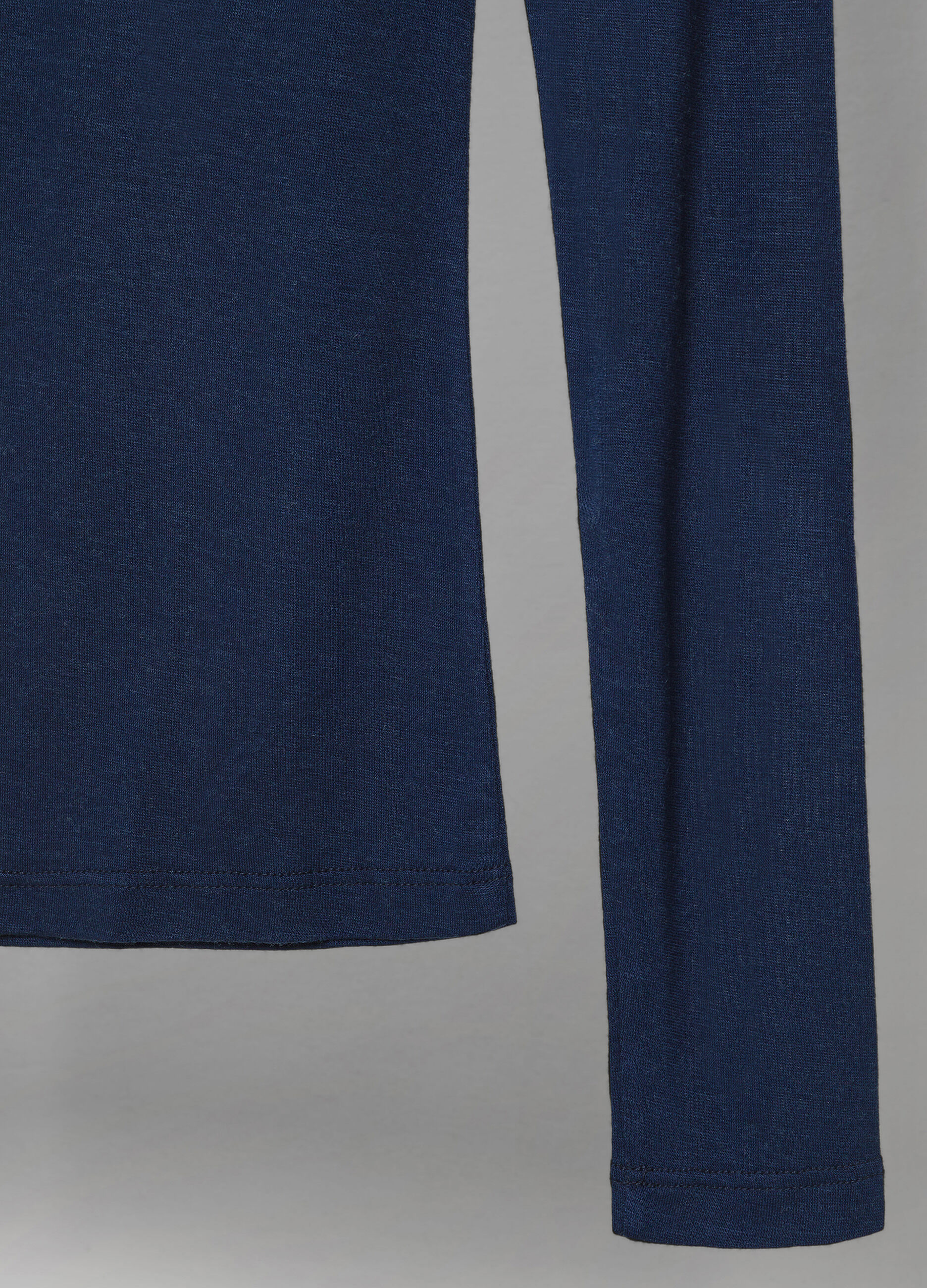 T-shirt à manches longues bleu marine en laine mélangée_6