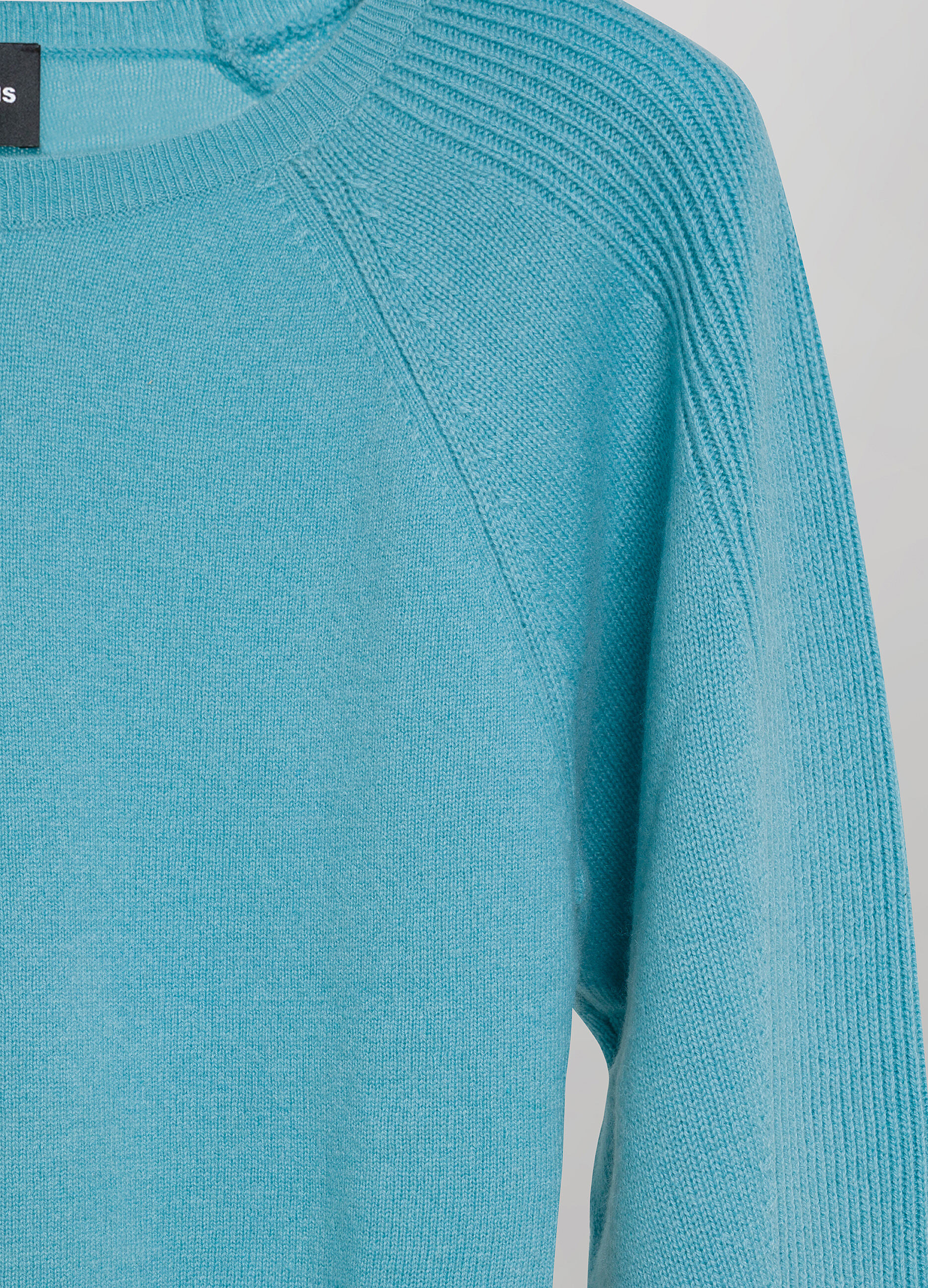 Cashmere-blend pullover 