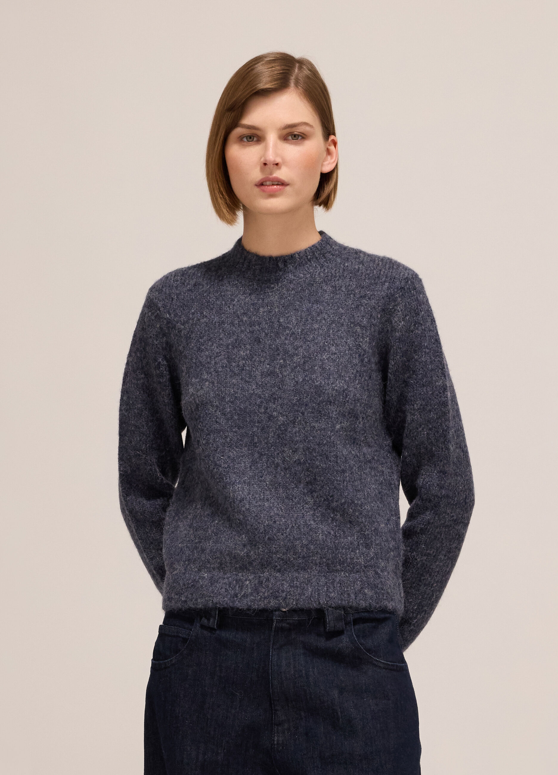 Knitted sweater with round neck in alpaca, wool and cotton