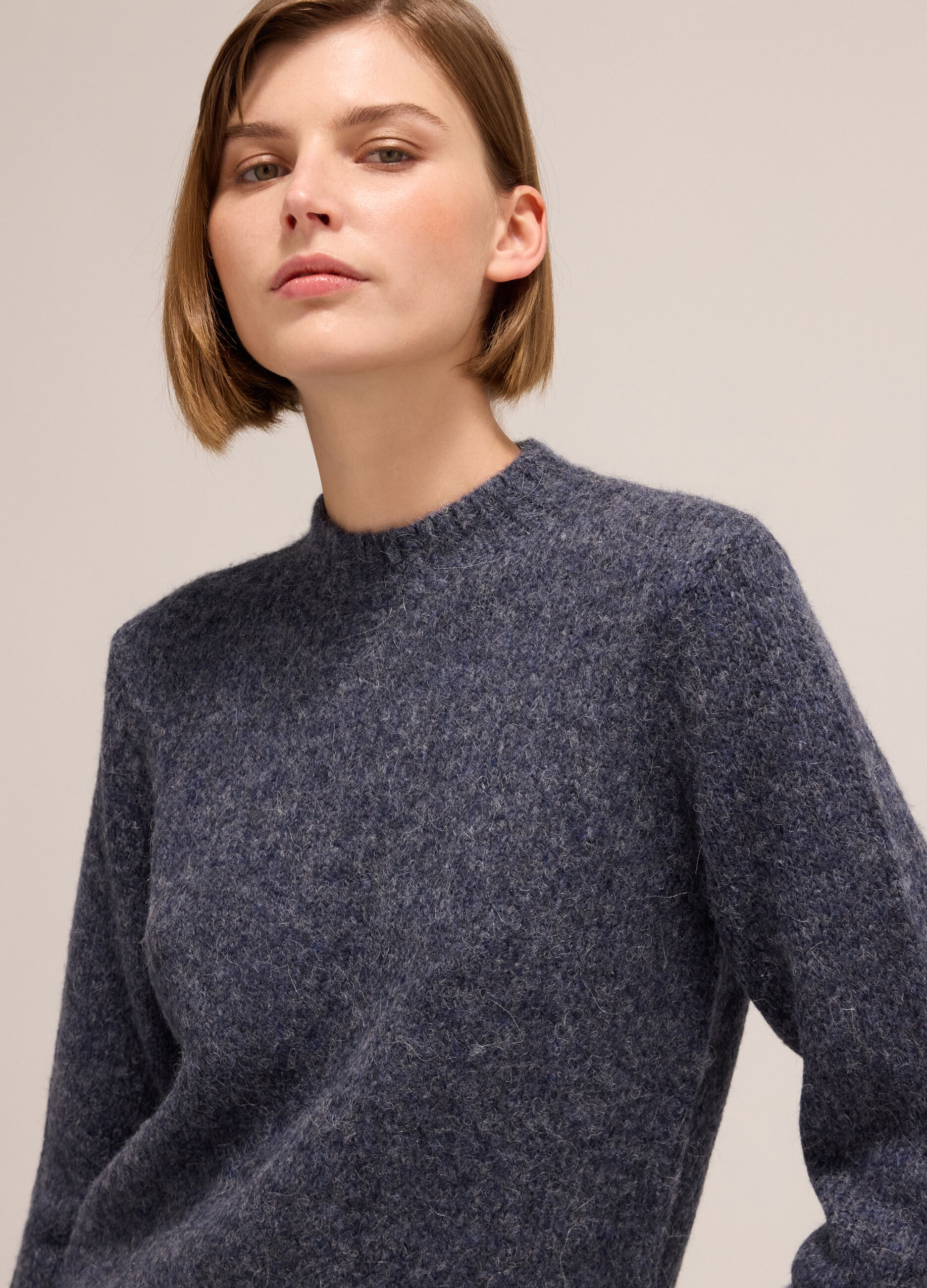 Knitted sweater with round neck in alpaca, wool and cotton