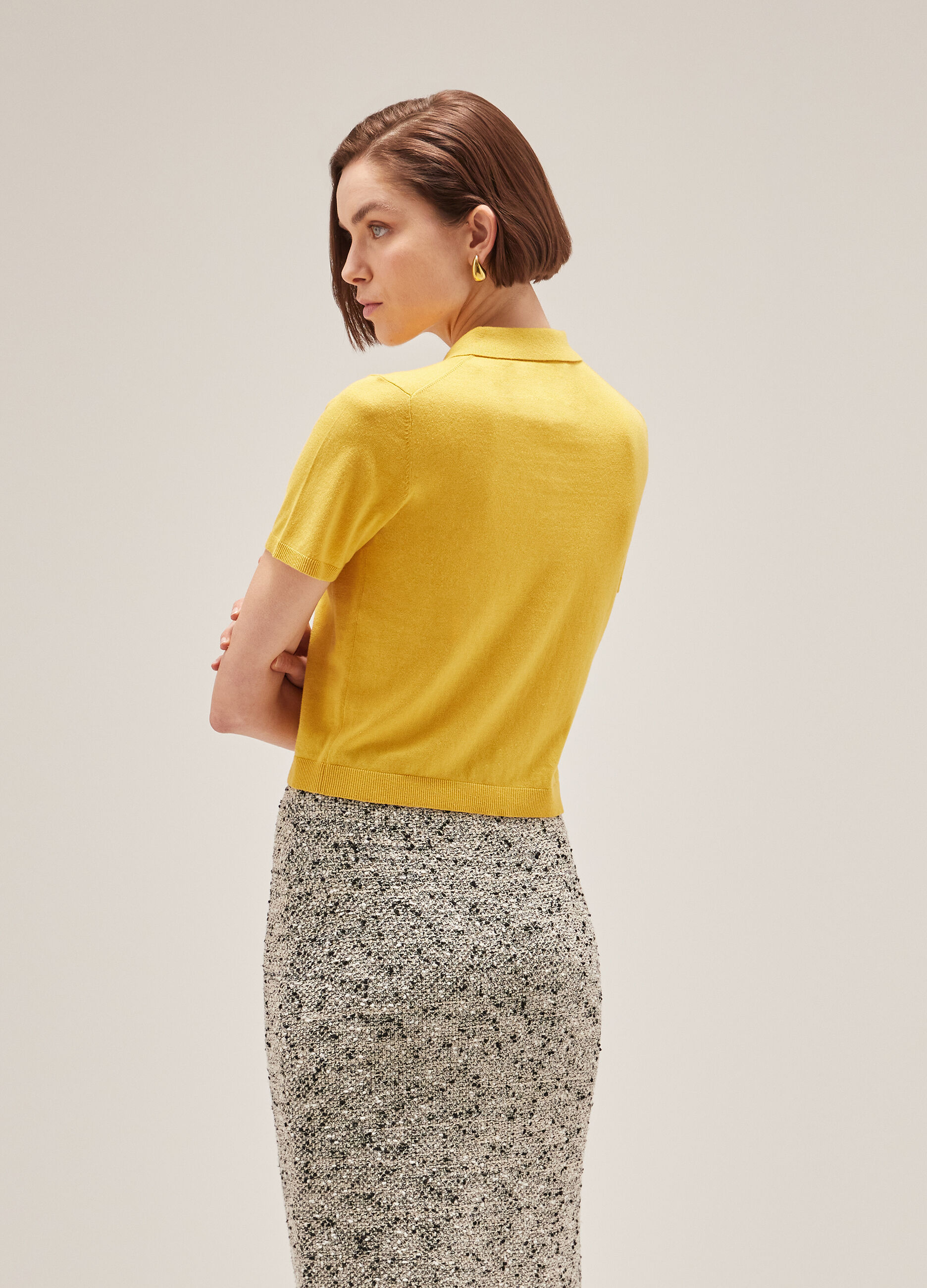 Short-sleeved tricot polo shirt in cotton and silk_2