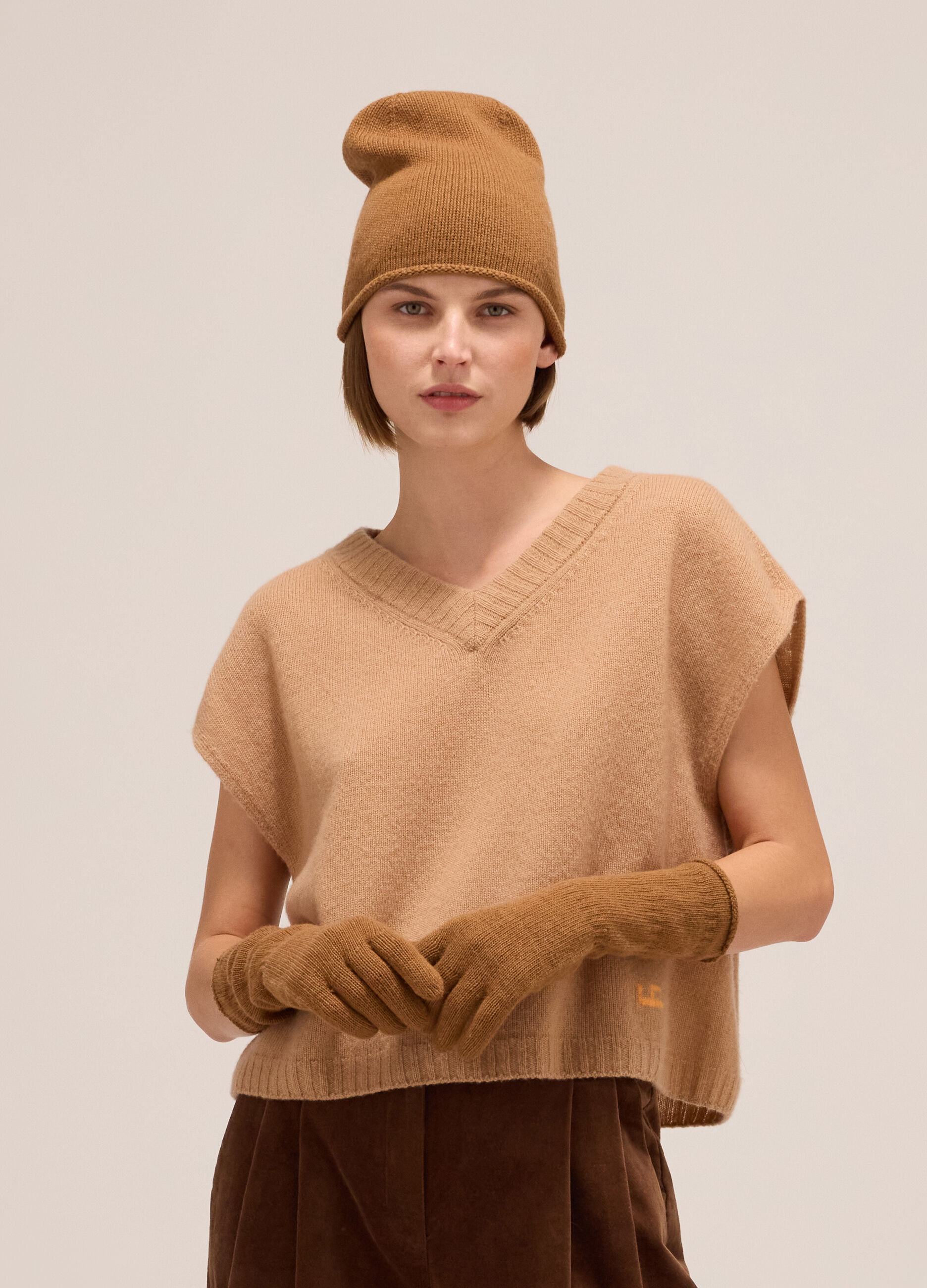 Soft hat in wool blend