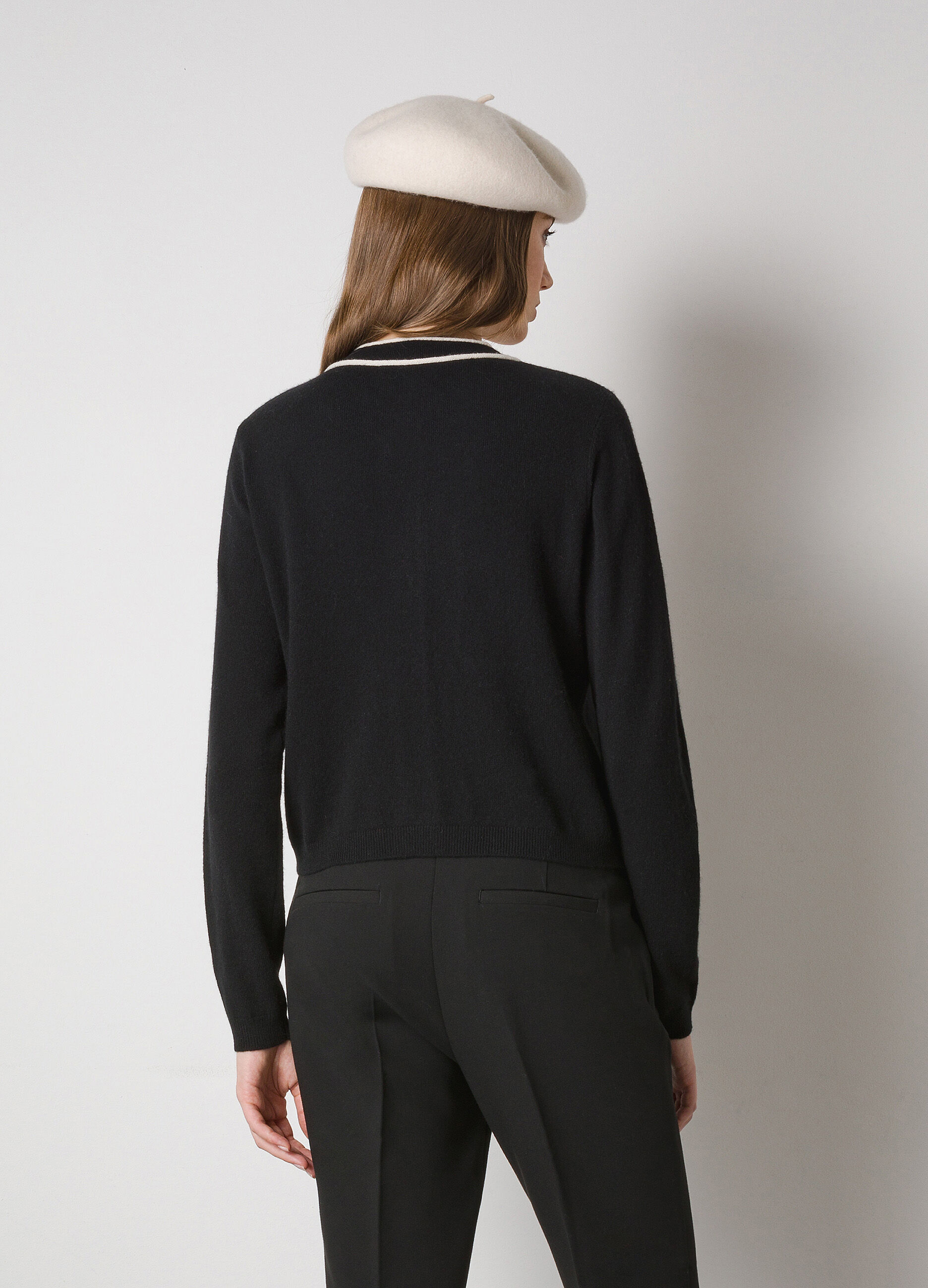 Wool-blend cardigan with contrasting details_1