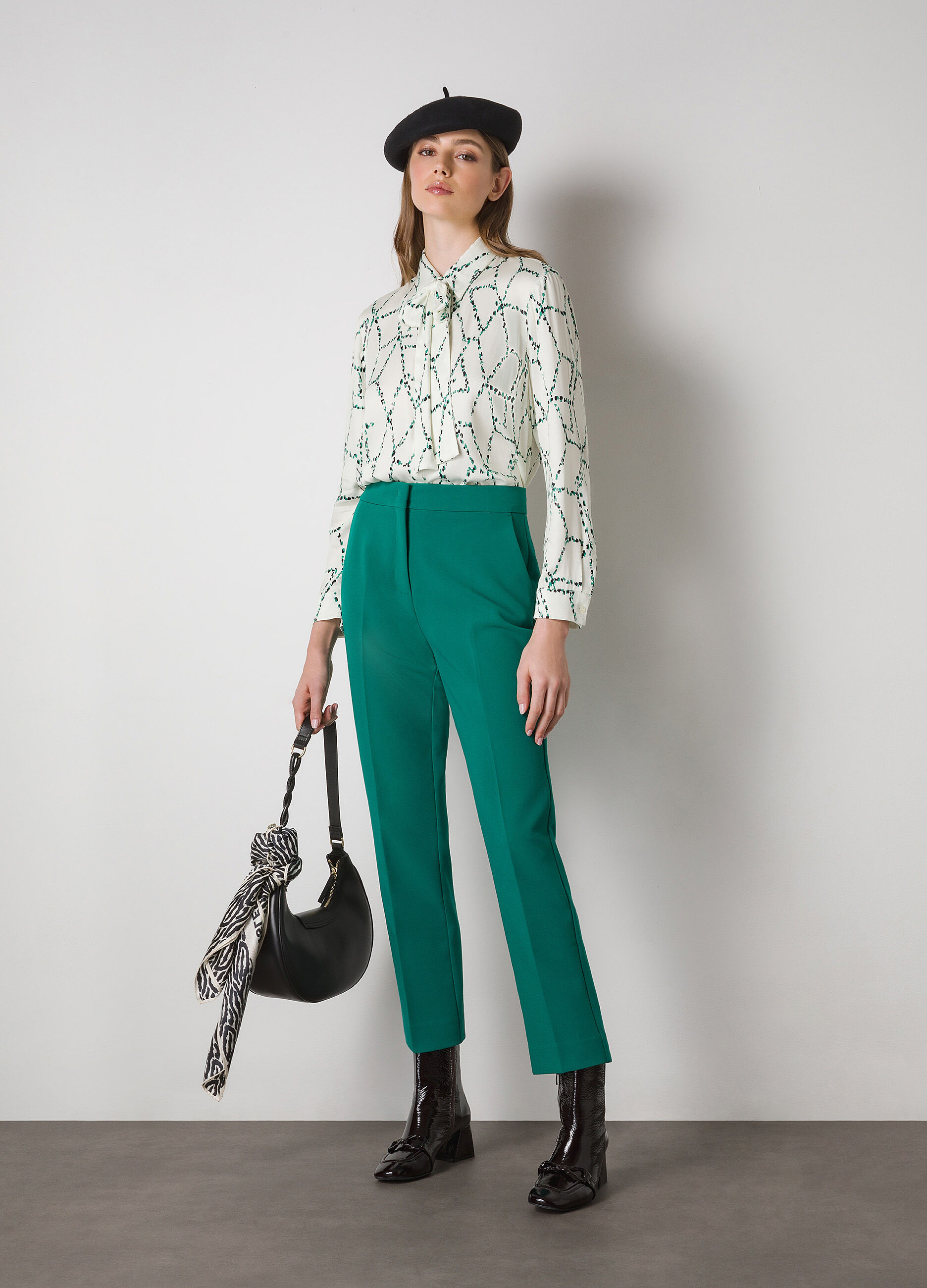 Shirt with bow_0