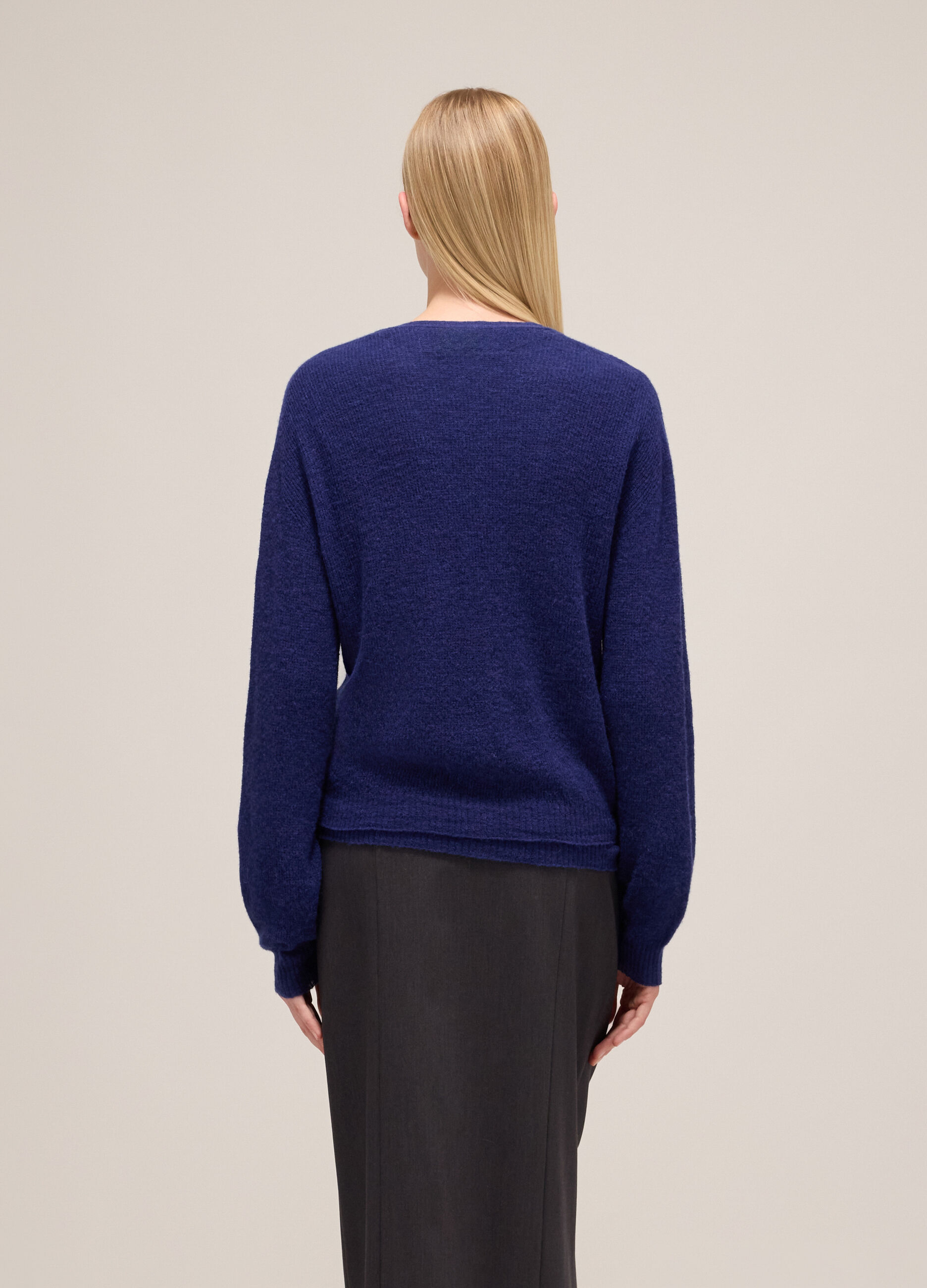 Knitted cardigan with V neck