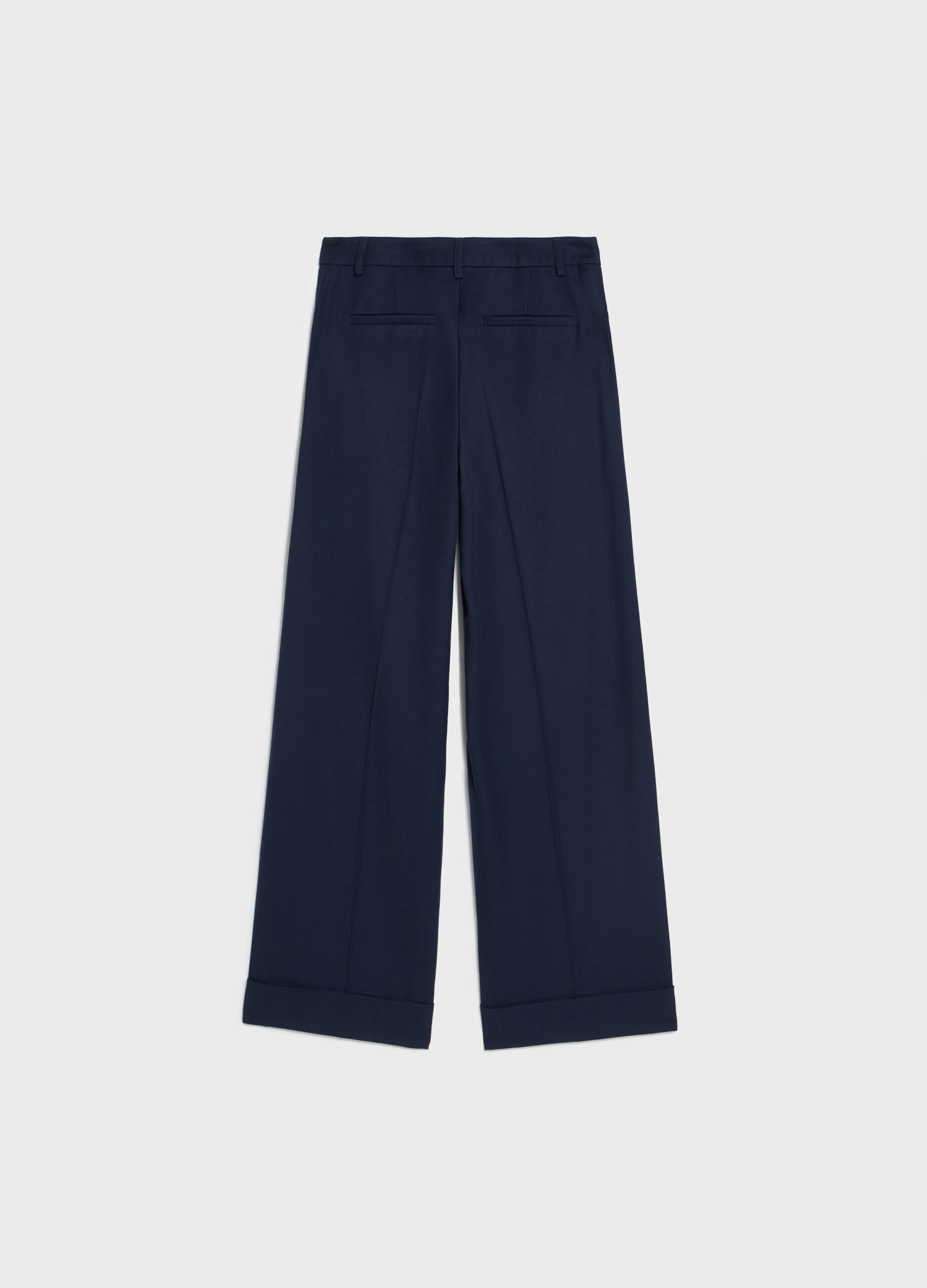 Straight-leg trousers with turn-ups