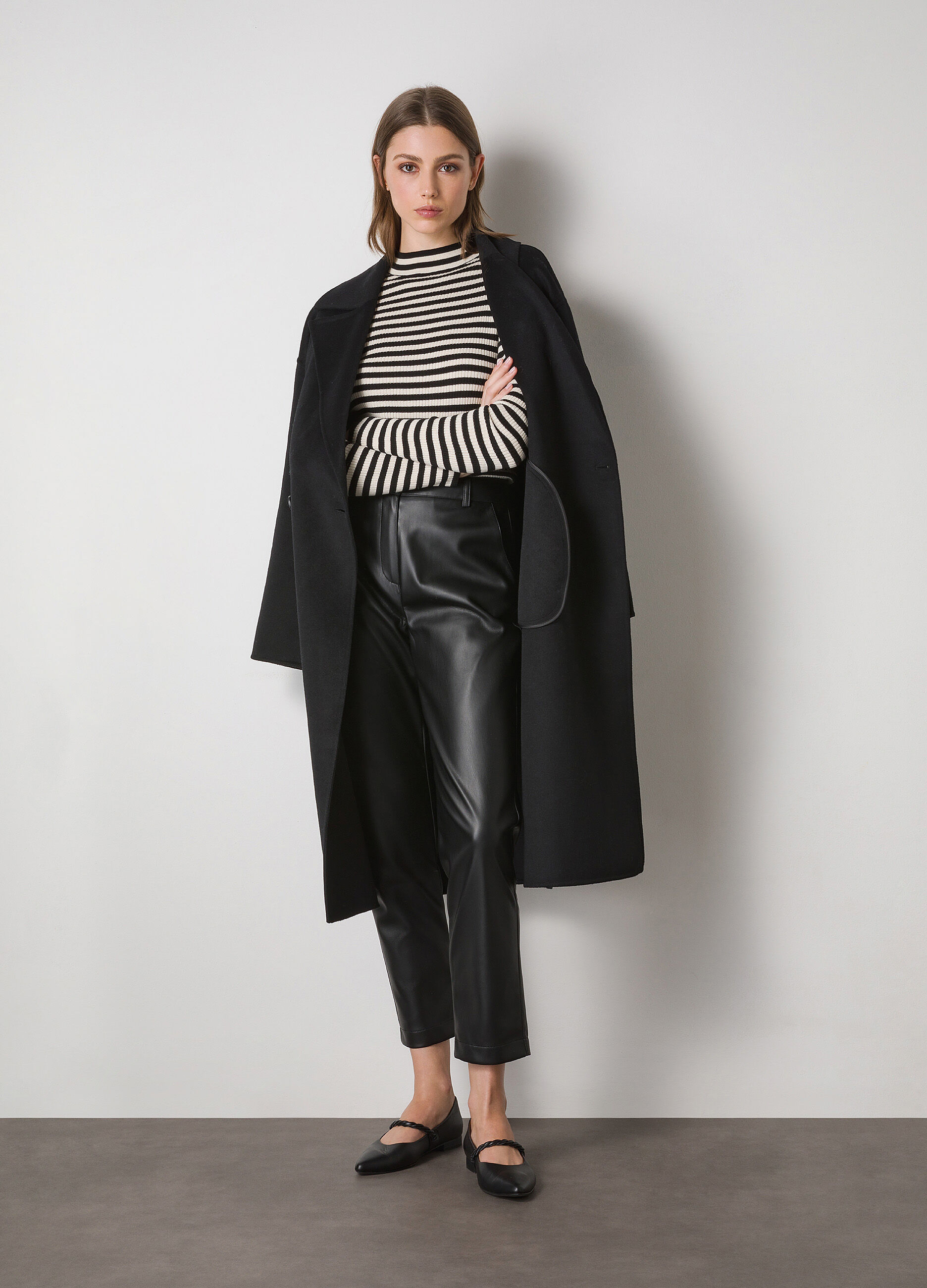 Faux leather trousers_0