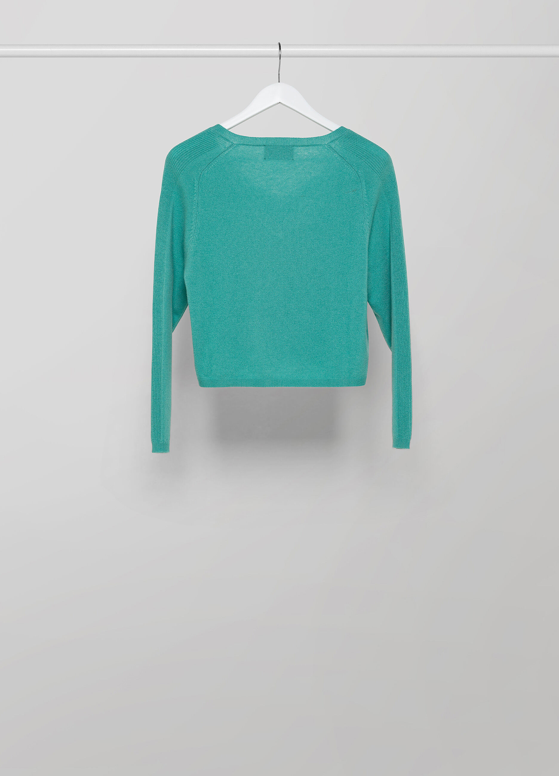 Cashmere blend tricot with V-neck