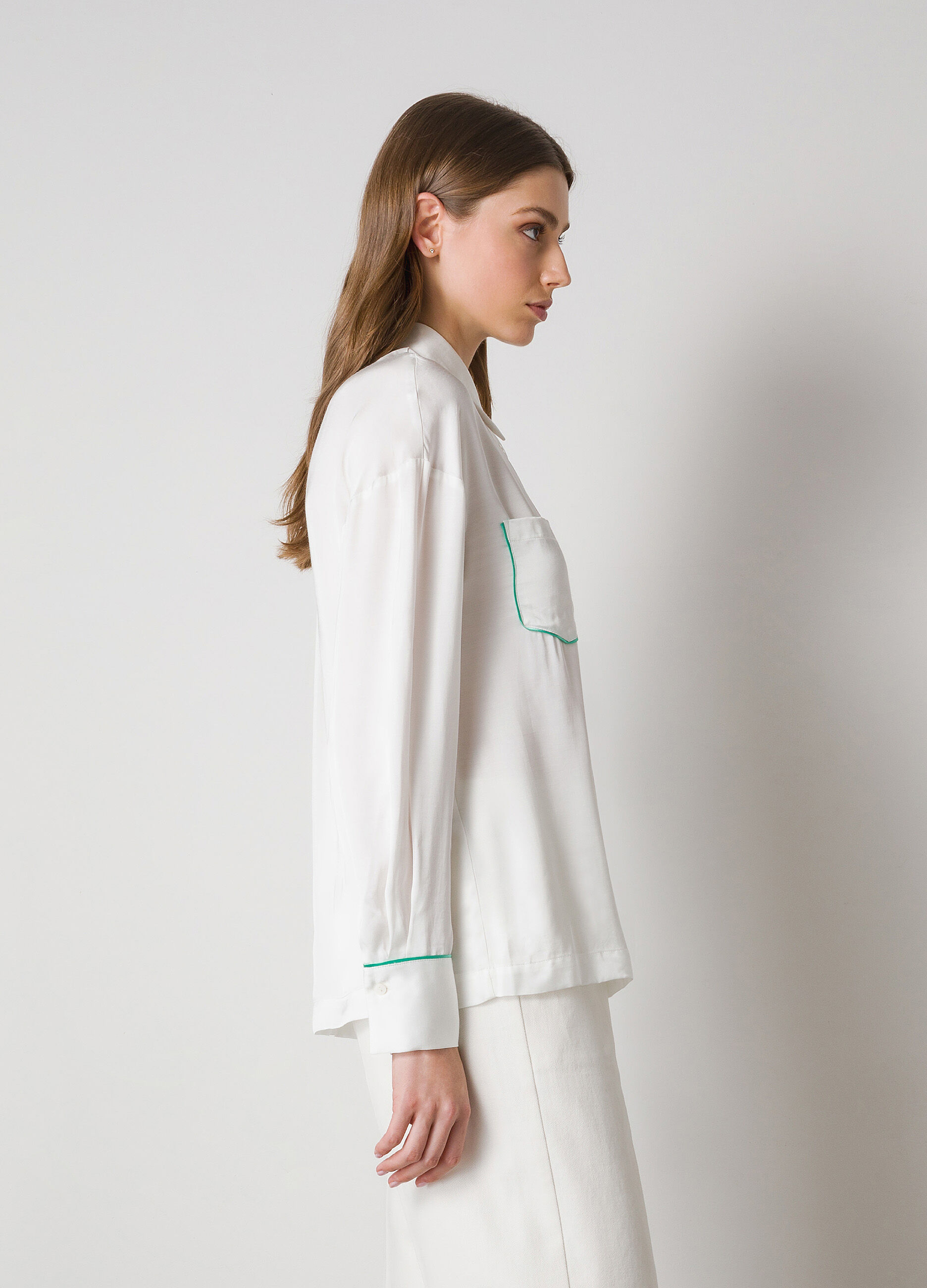 Long-sleeved shirt 