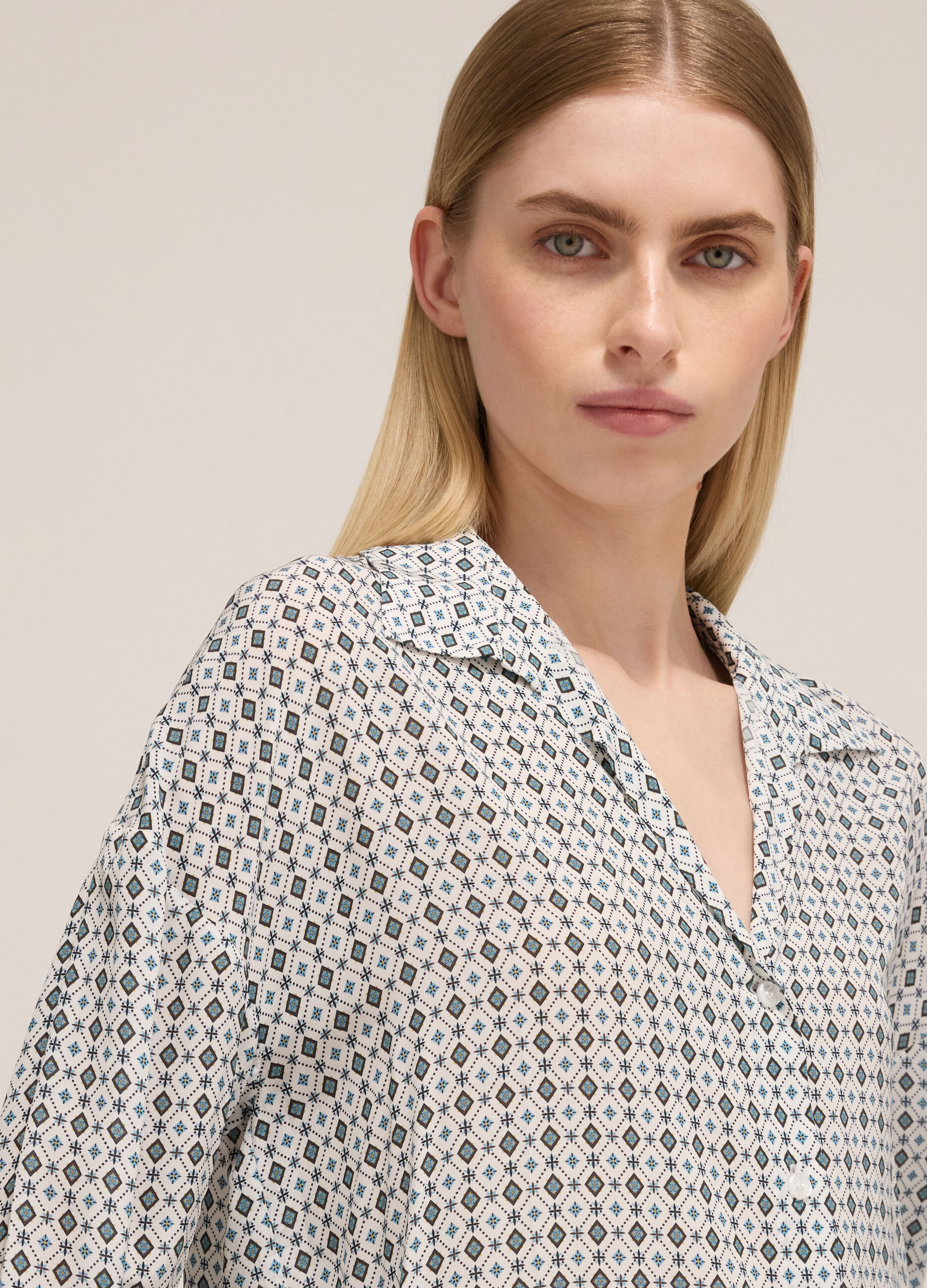 Shirt in printed viscose