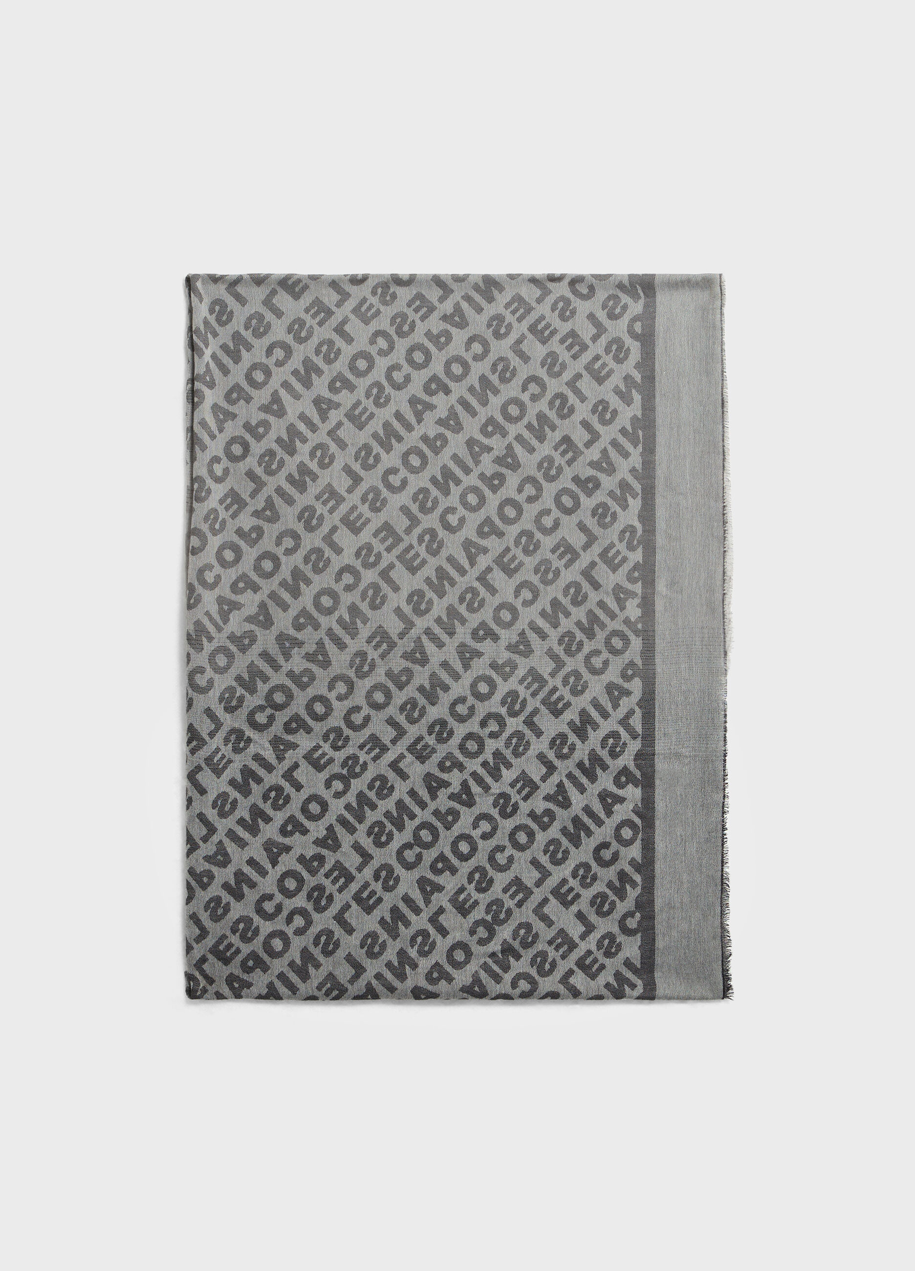 Scarf with jacquard-effect lettering