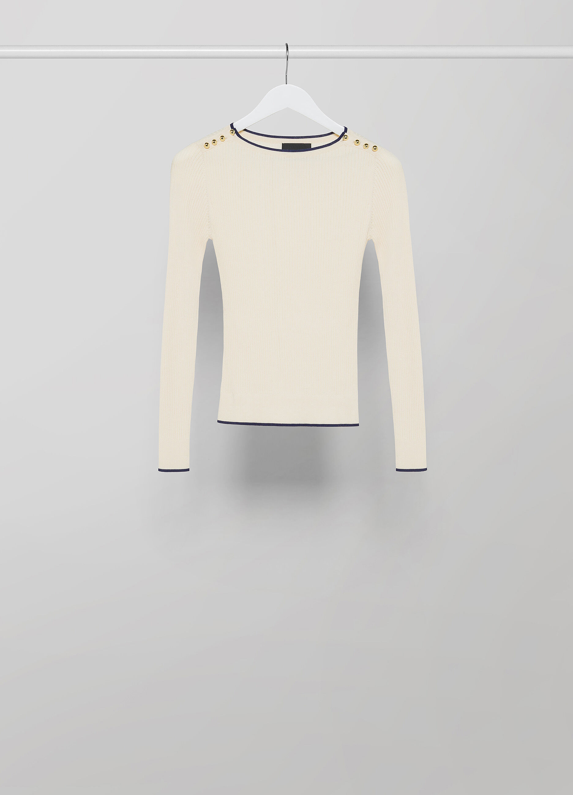 Ribbed tricot with buttons