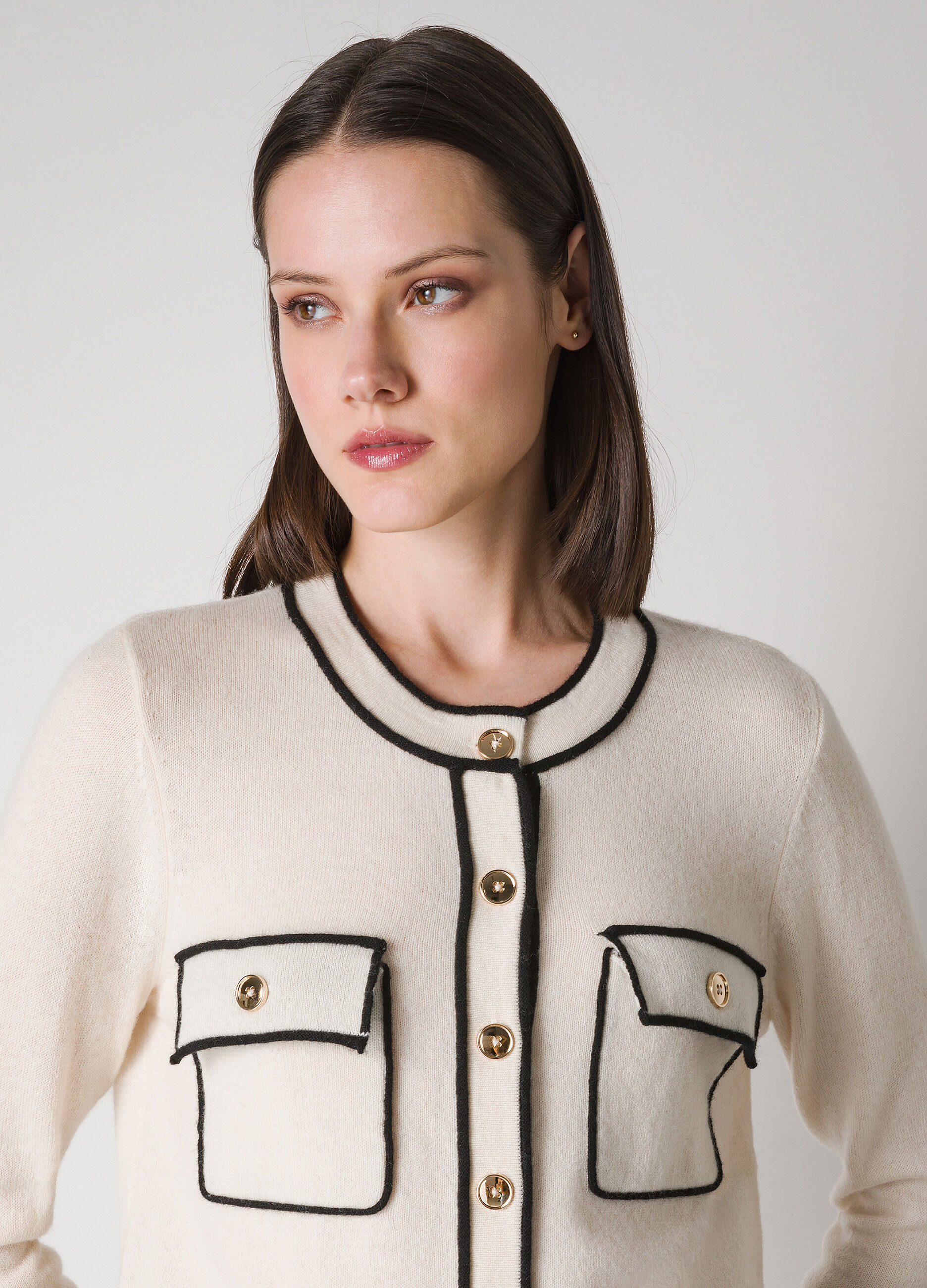 Wool-blend cardigan with contrasting details_2