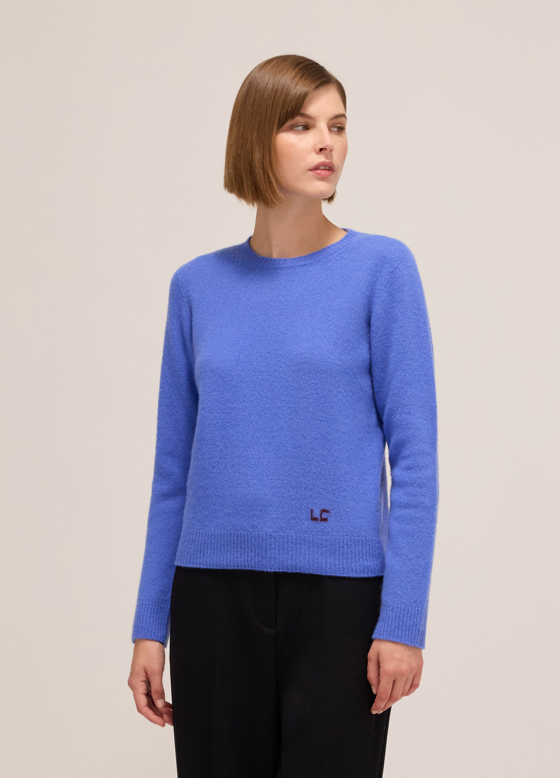 Knitted sweater with round neck in cashmere and merino wool