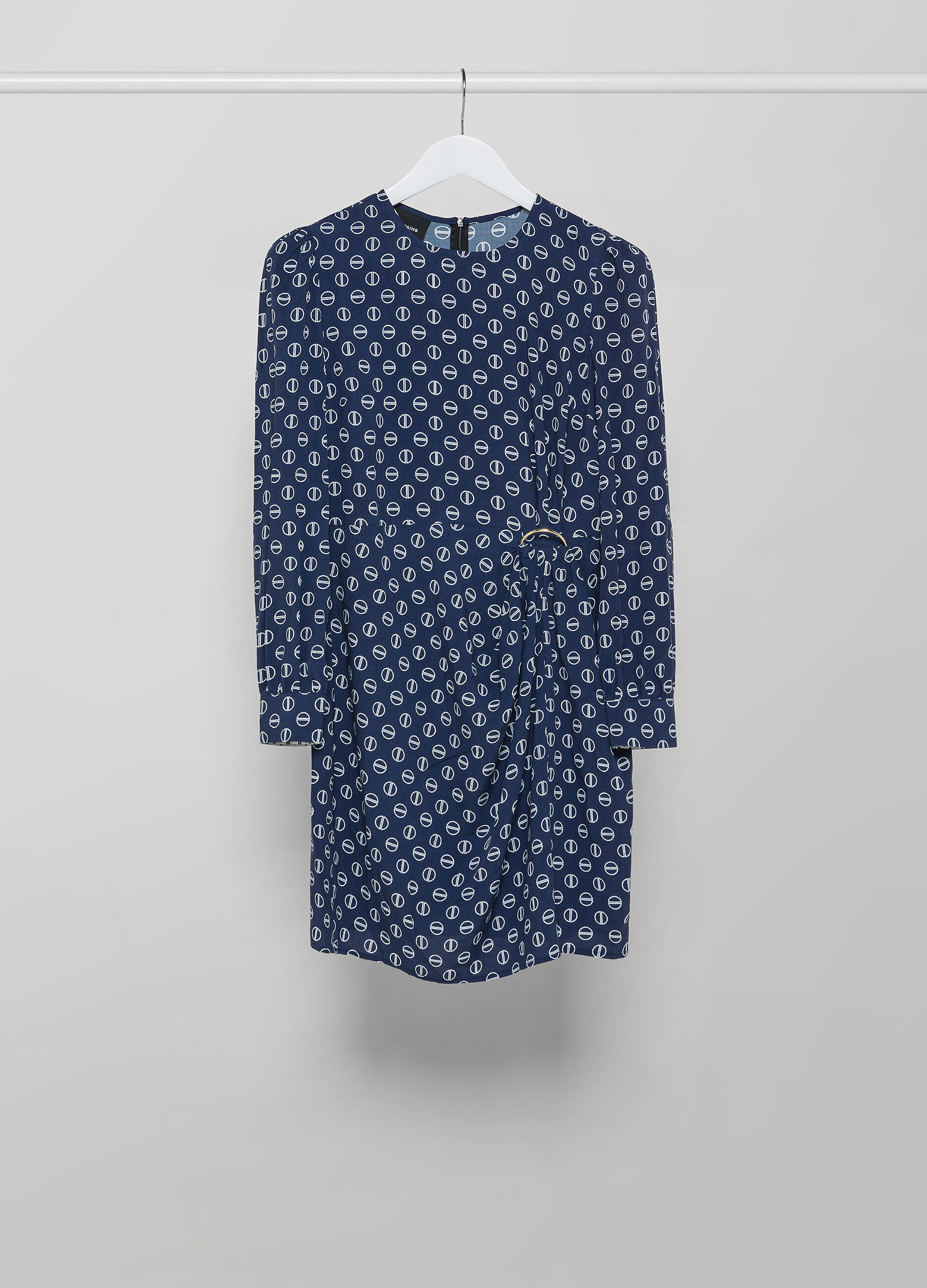 Short dress with gathered waist