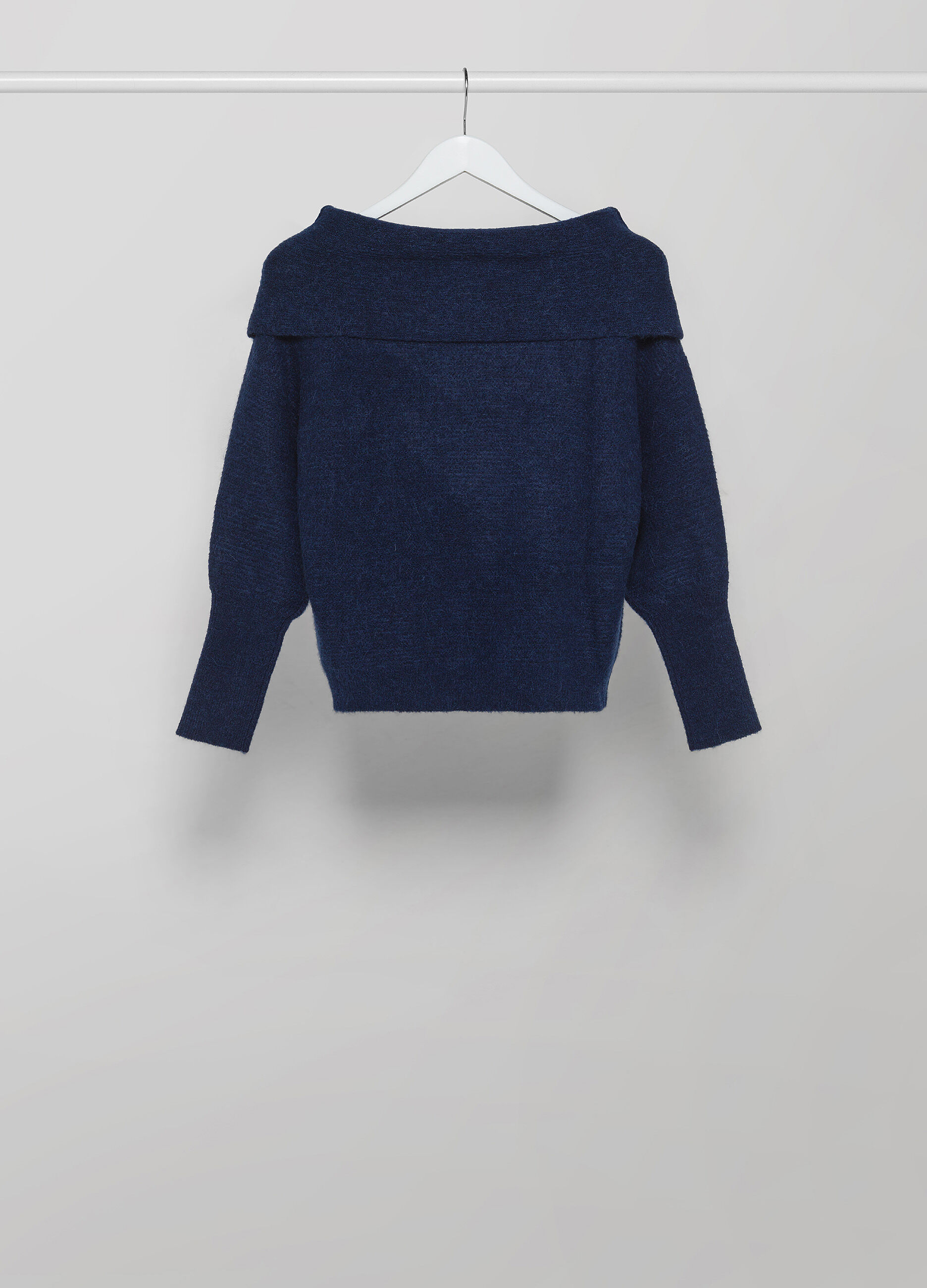 Pull bleu marine à épaulés dénudées en tricot de laine mélangée d’alpaca _5
