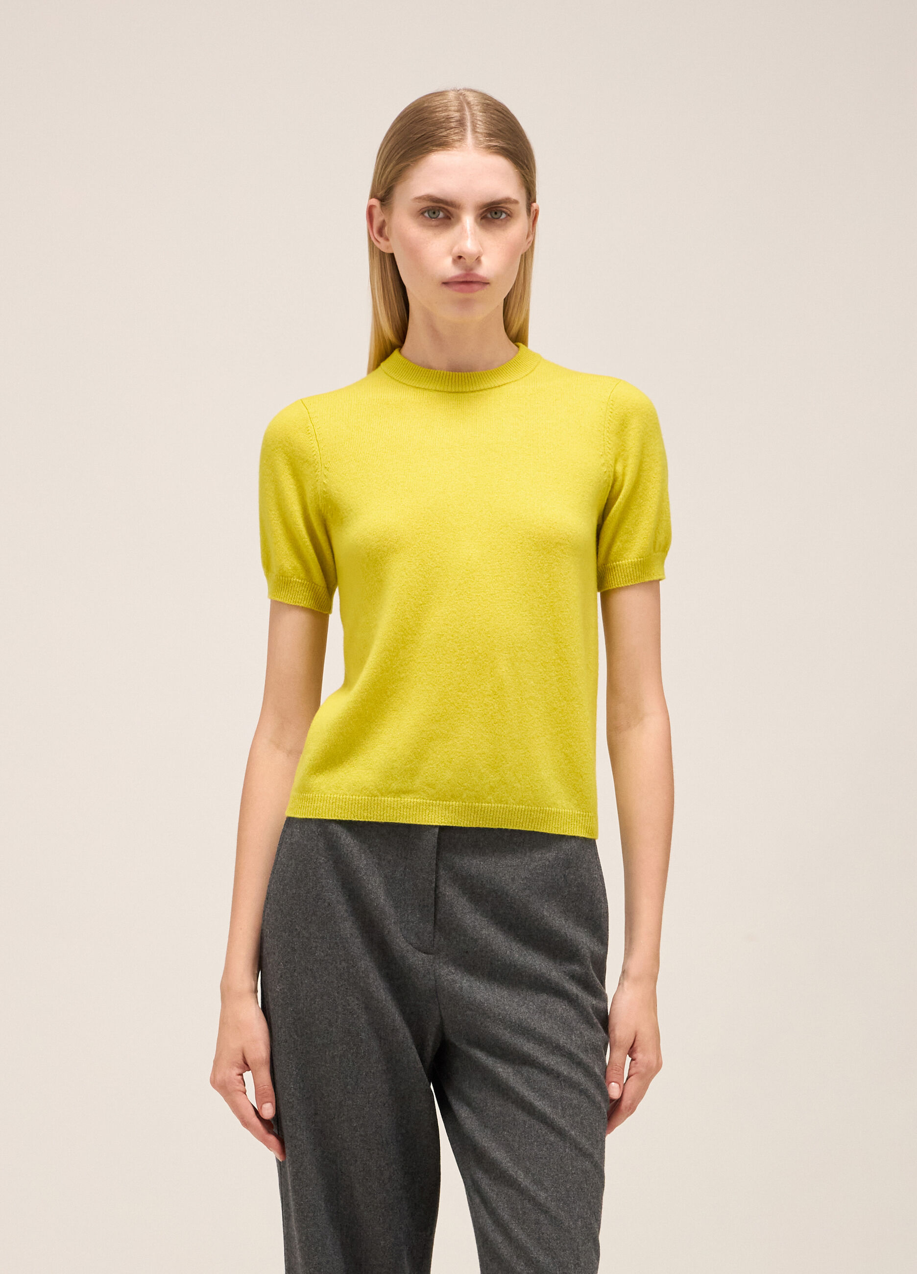 Knitted top with puff sleeves