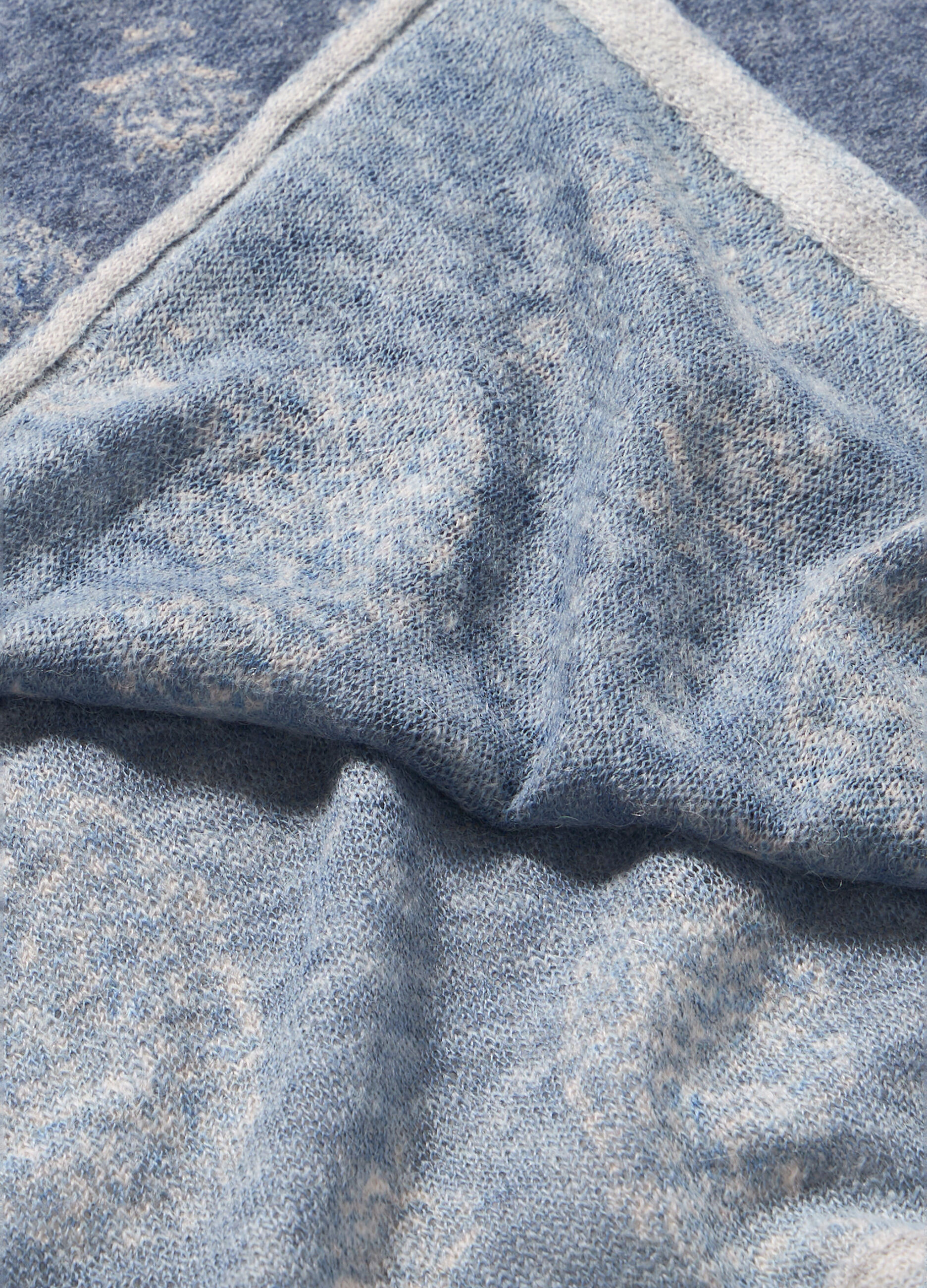 Paisley scarf in mixed alpaca and wool blend
