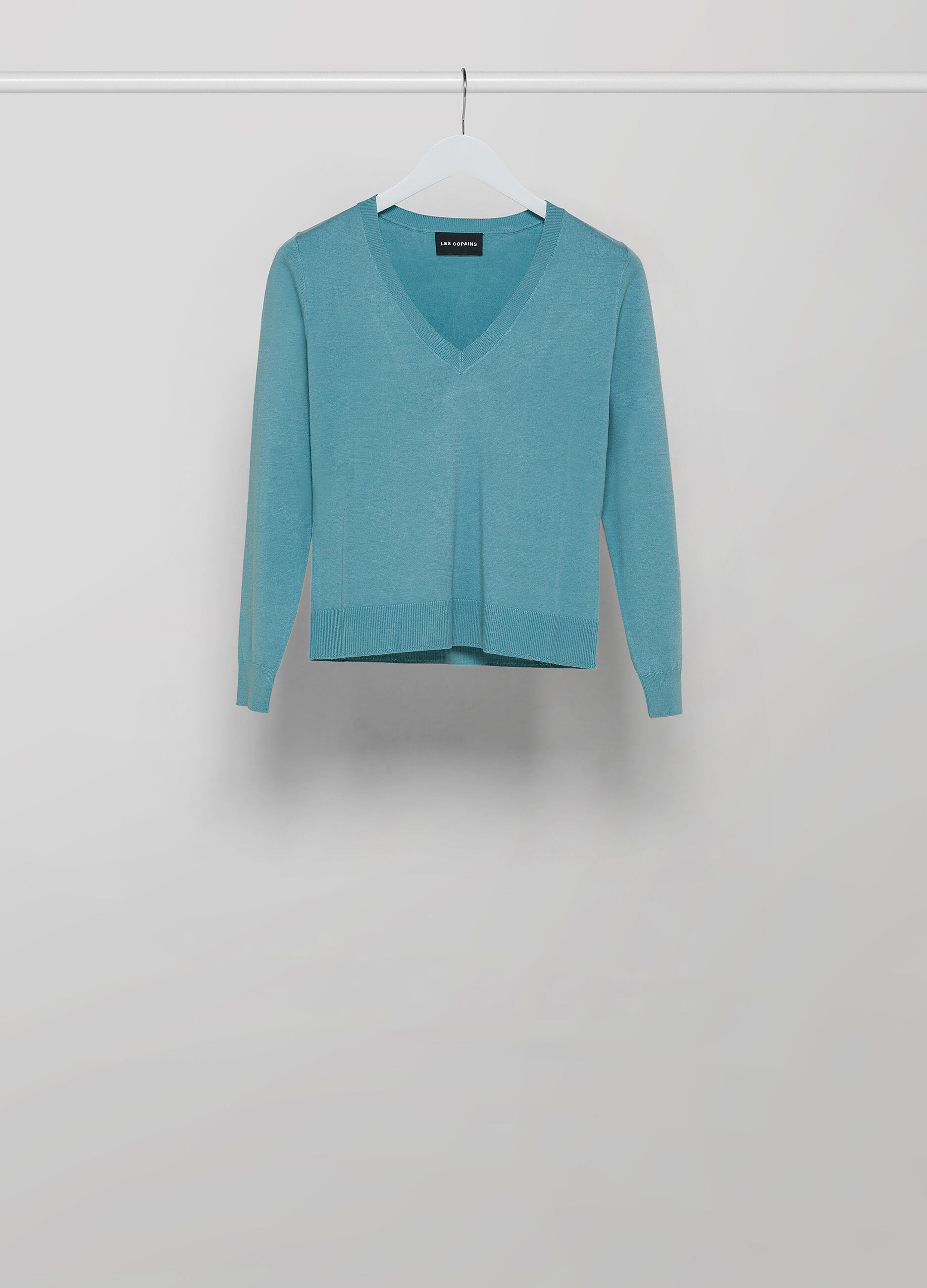V-neck tricot