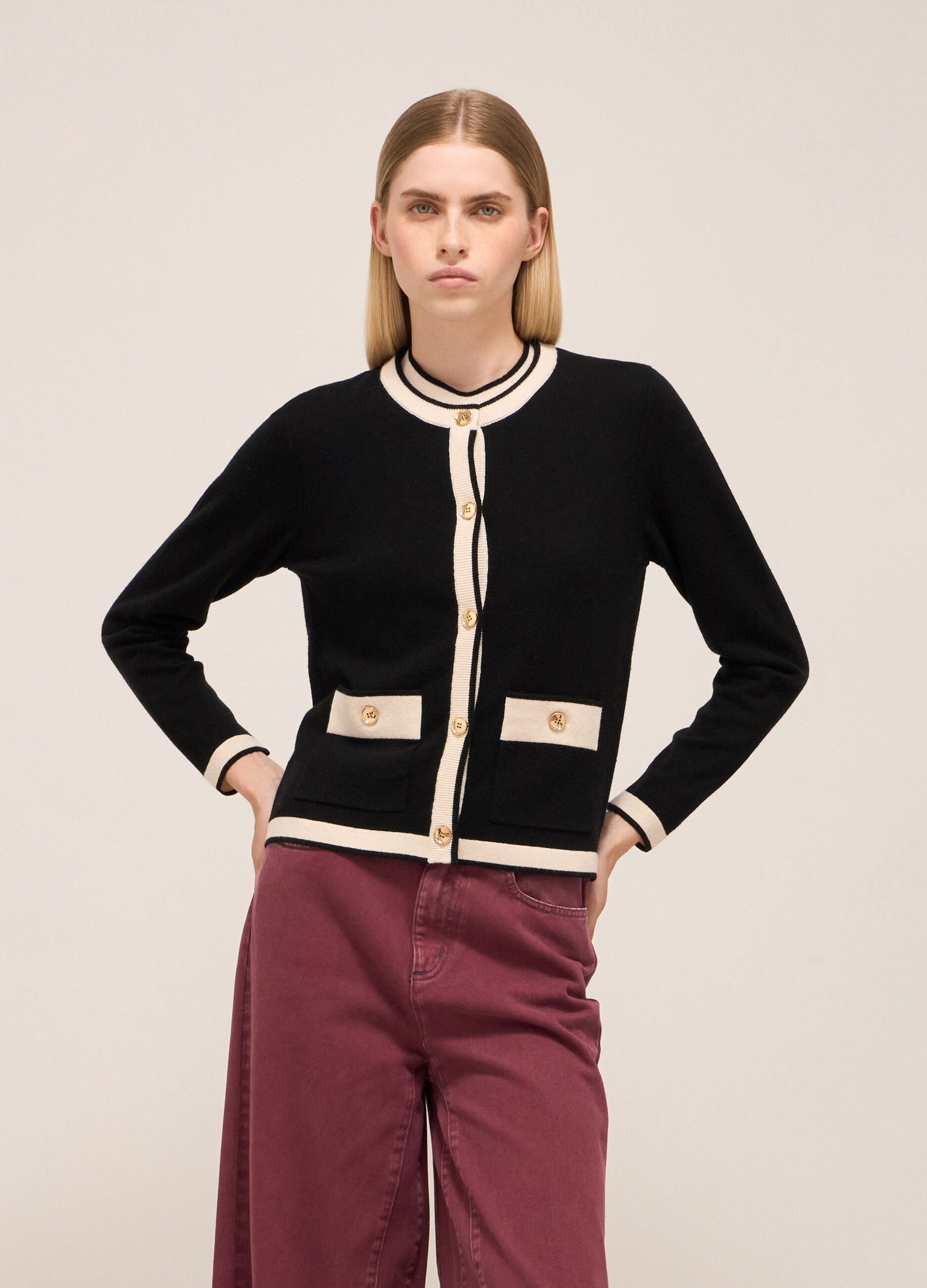Knitted cardigan with contrasting coloured trims