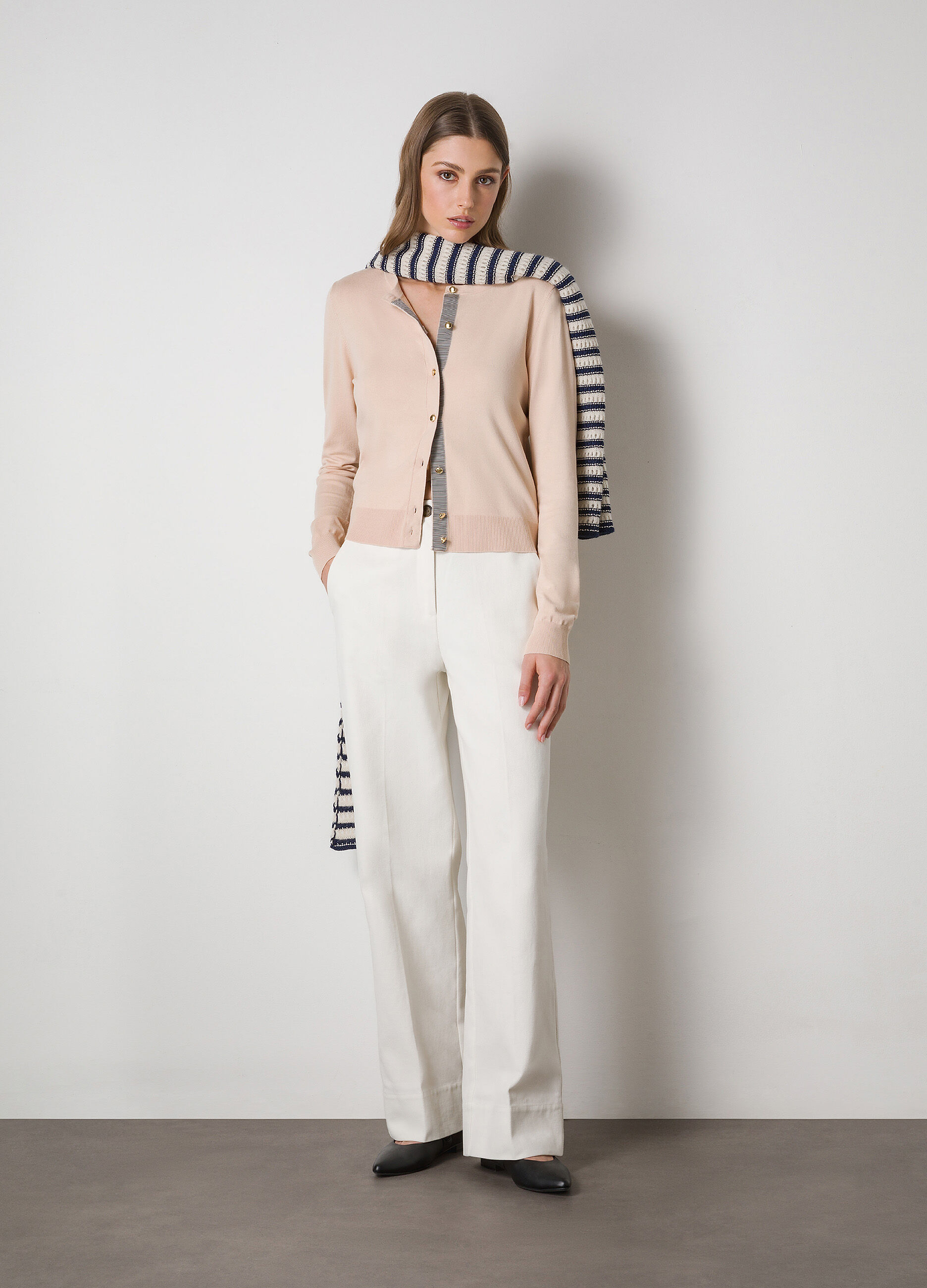 Round-neck tricot cardigan