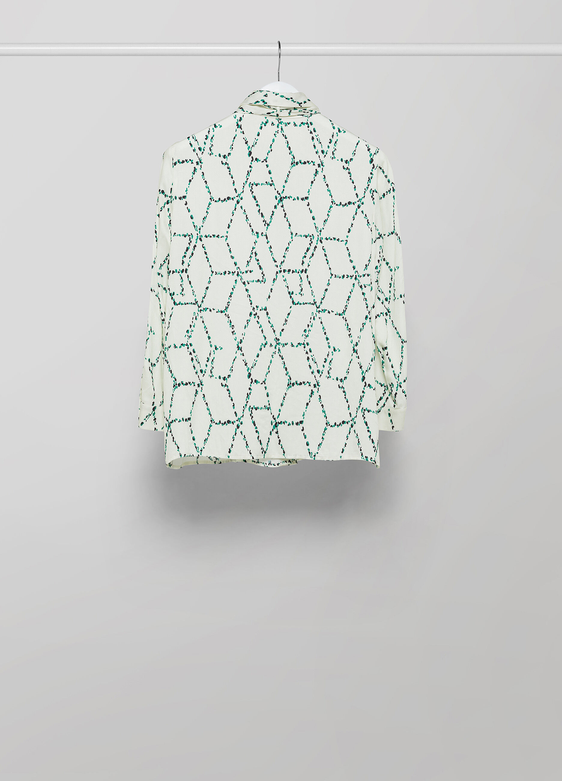 Shirt with bow_5