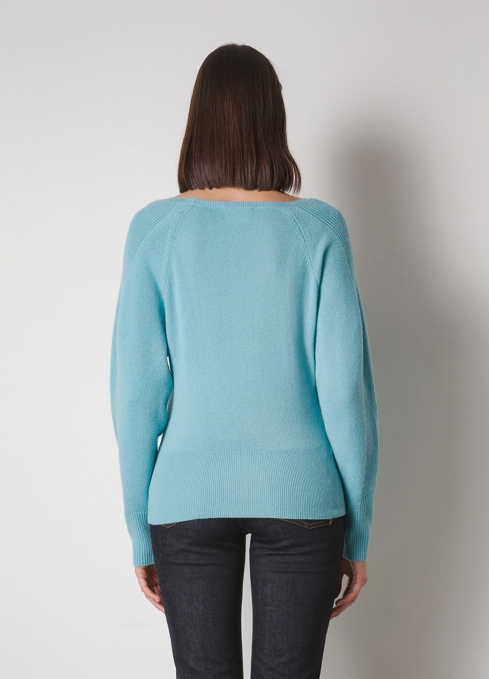 Cashmere-blend pullover 