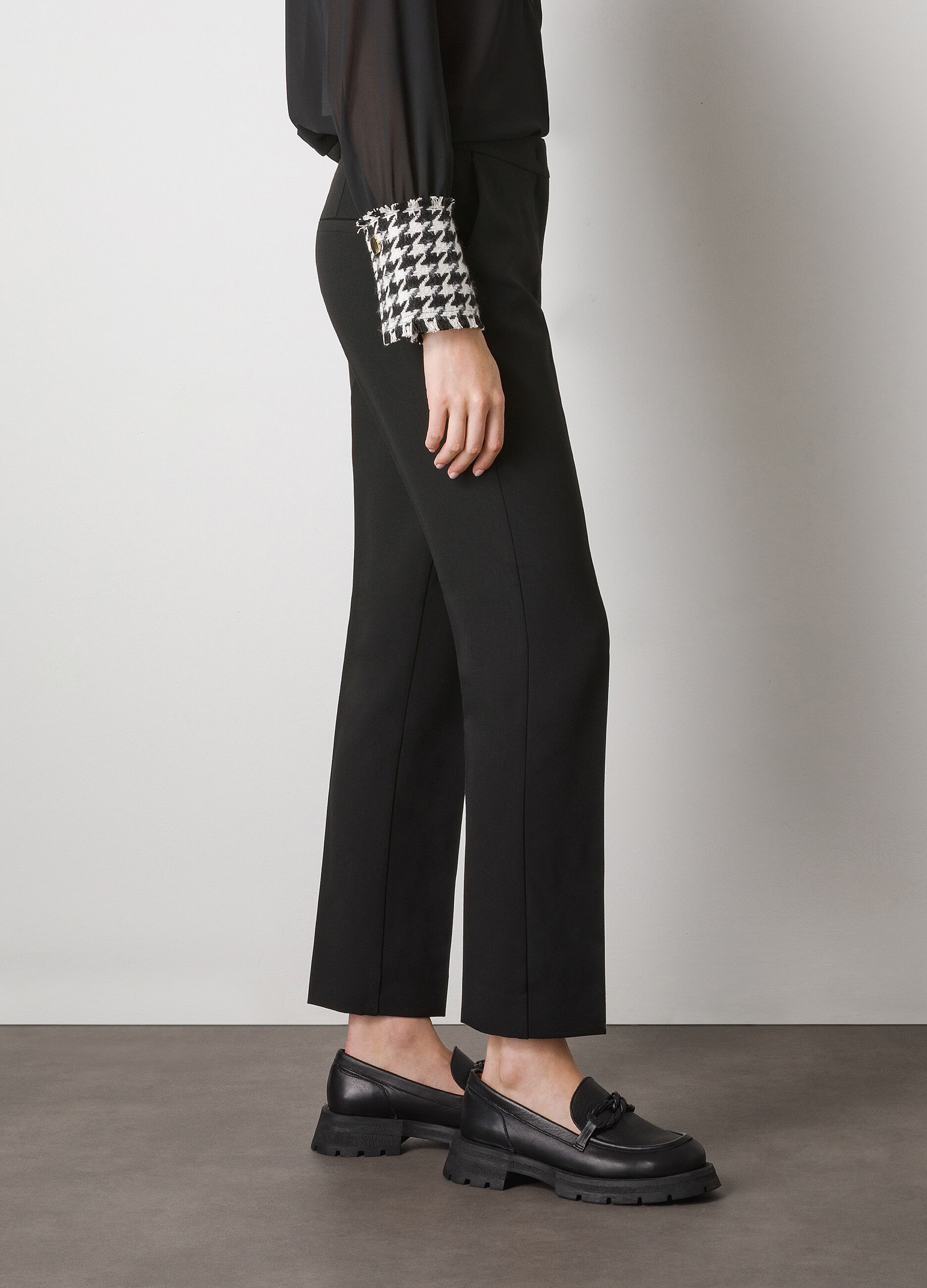 High-waisted stretch fabric trousers_3