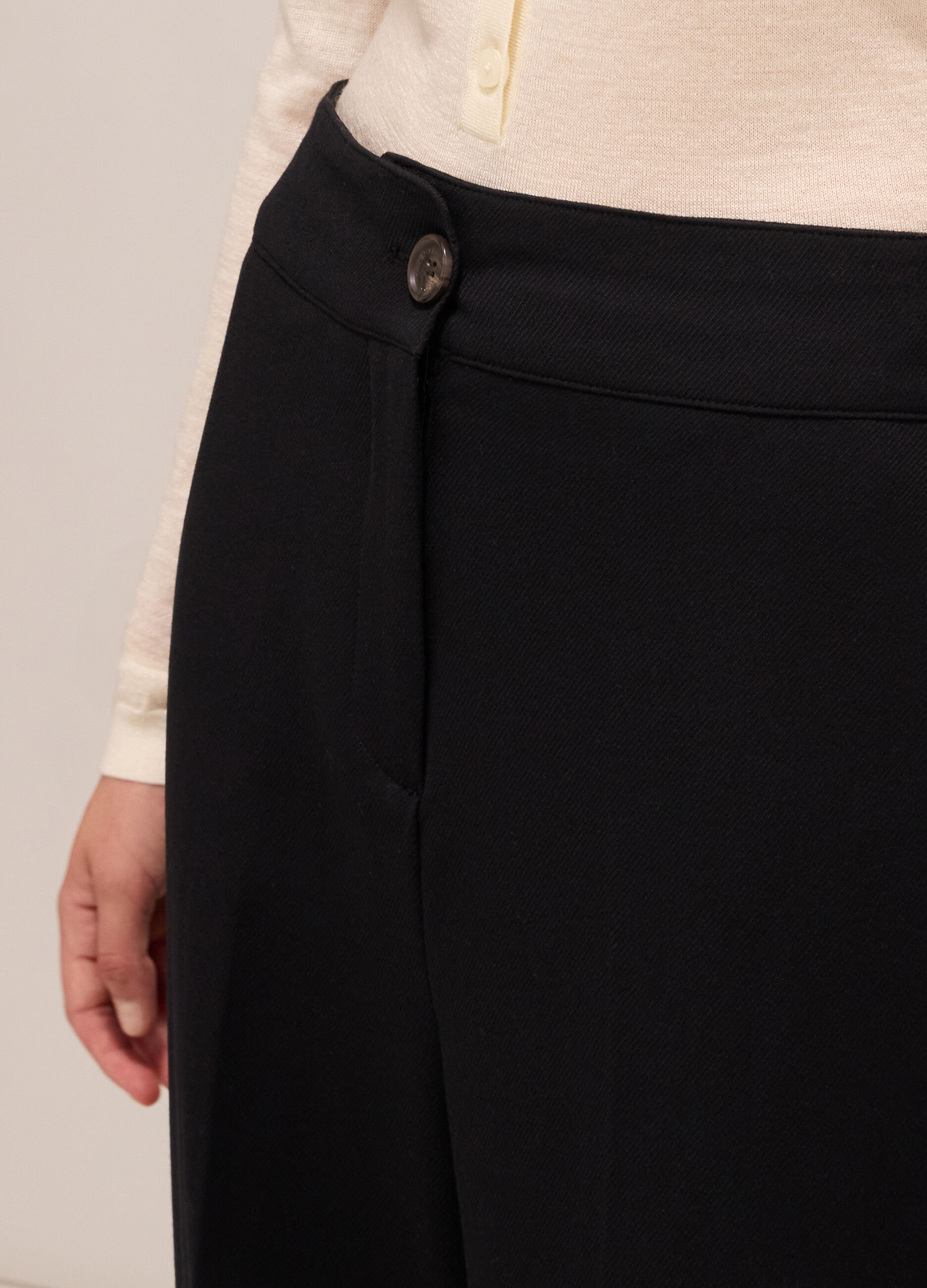 Pantaloni straight fit con risvolto