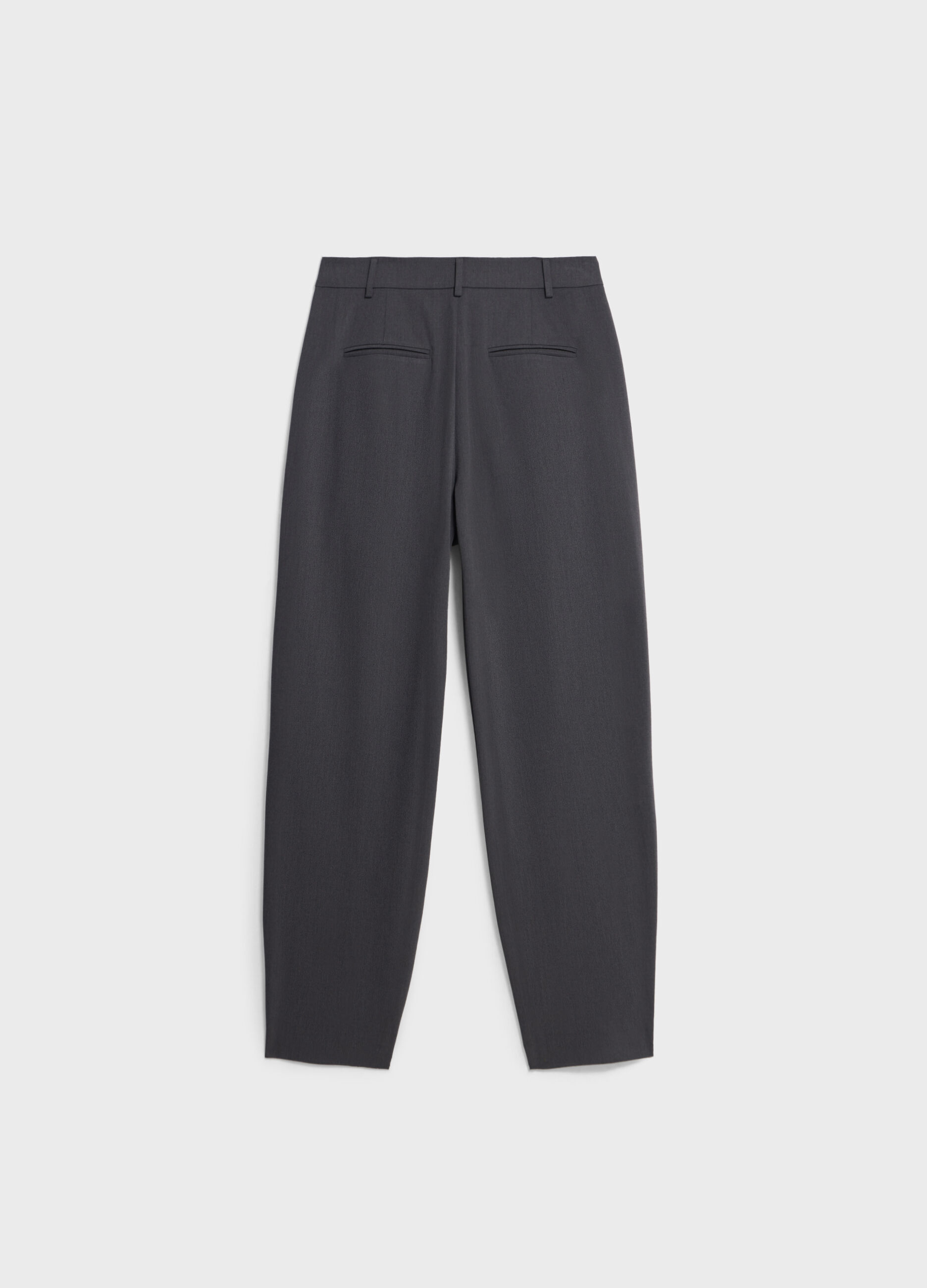 Slouchy trousers with double darts