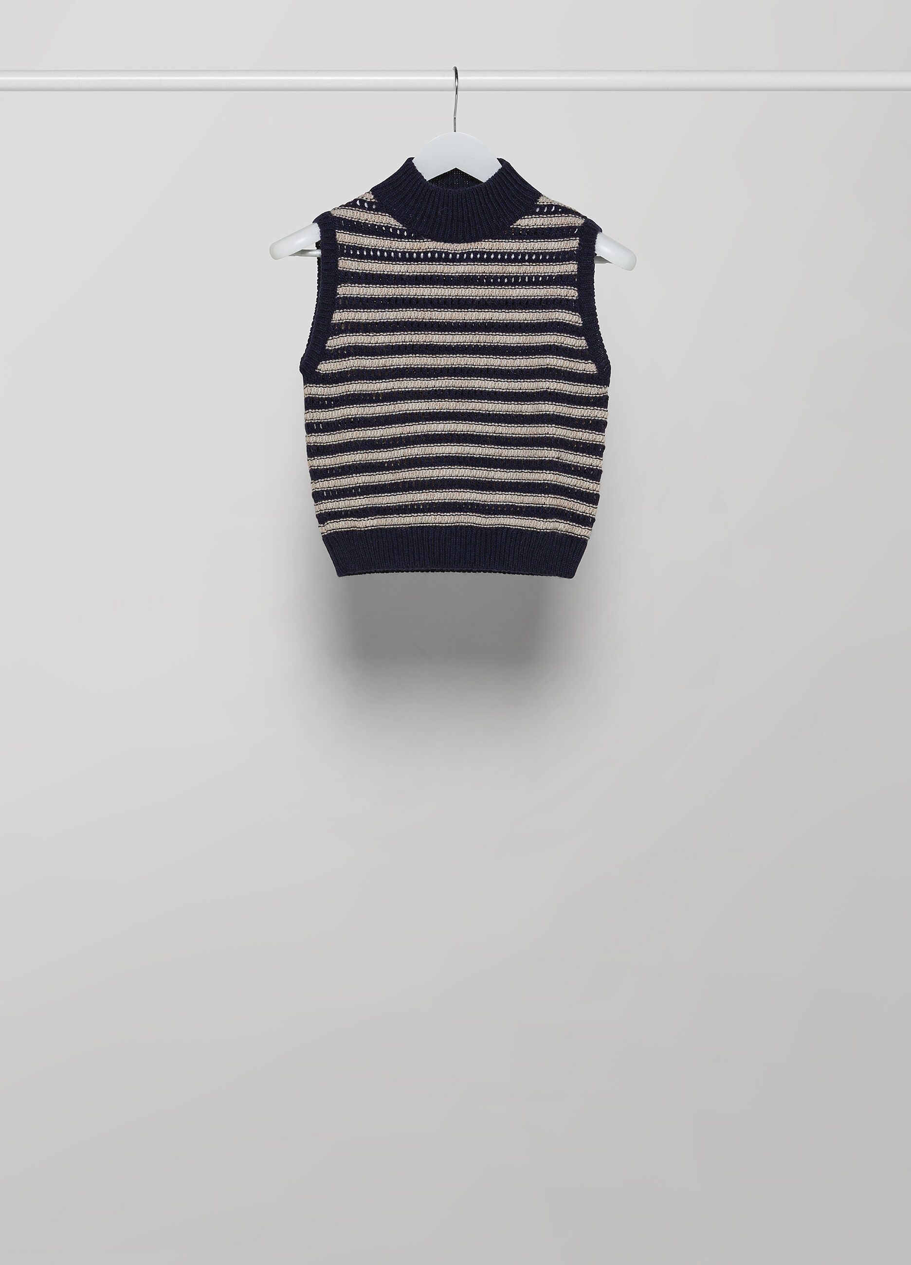 Sleeveless tricot in alpaca wool blend 