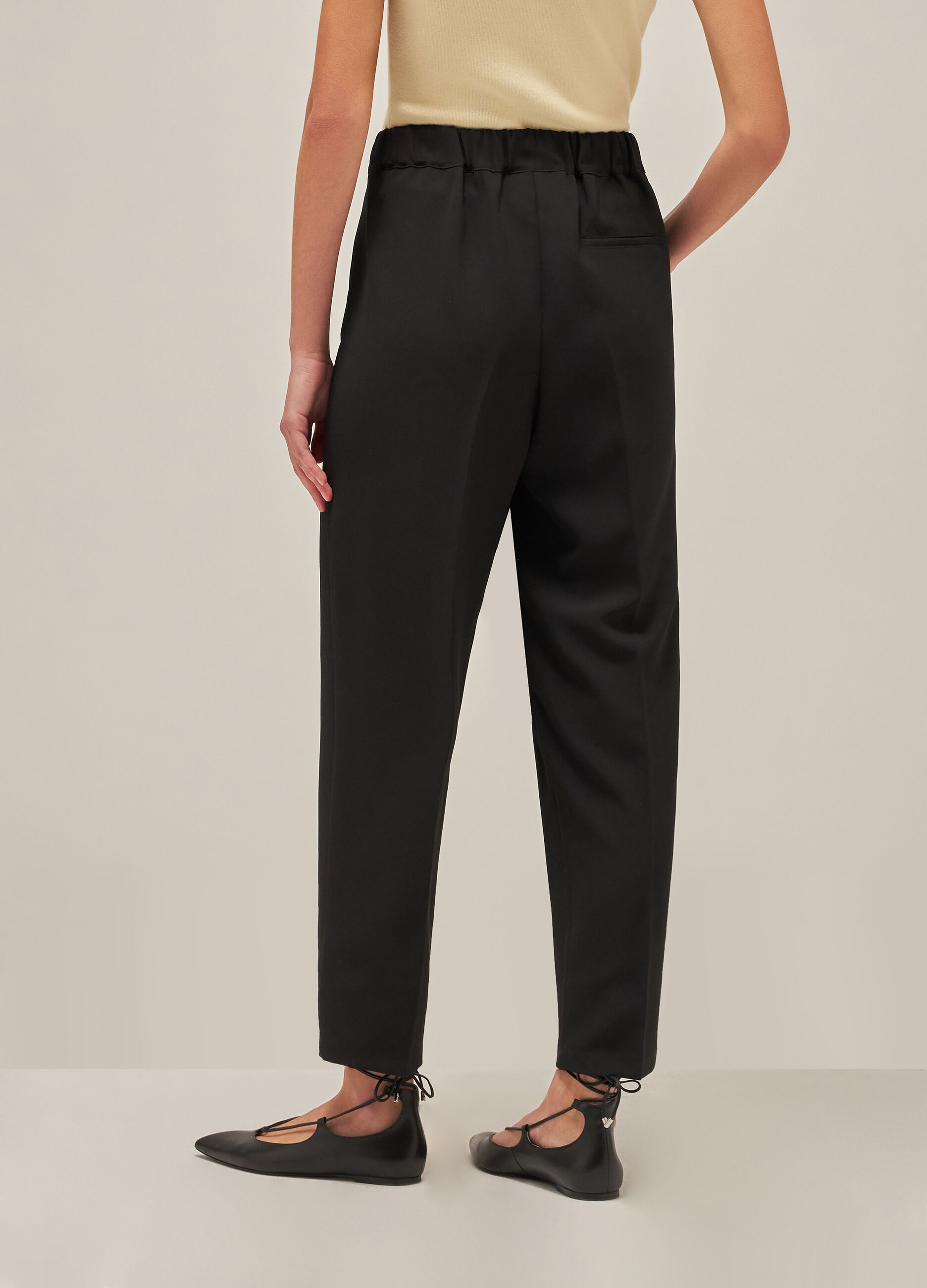 Slouchy trousers with elastic_2