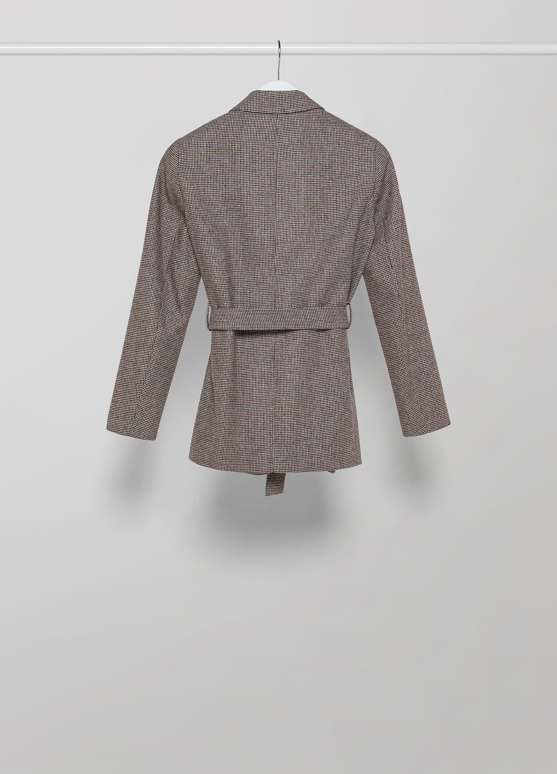 Double-breasted blazer with lapels in wool blend _6