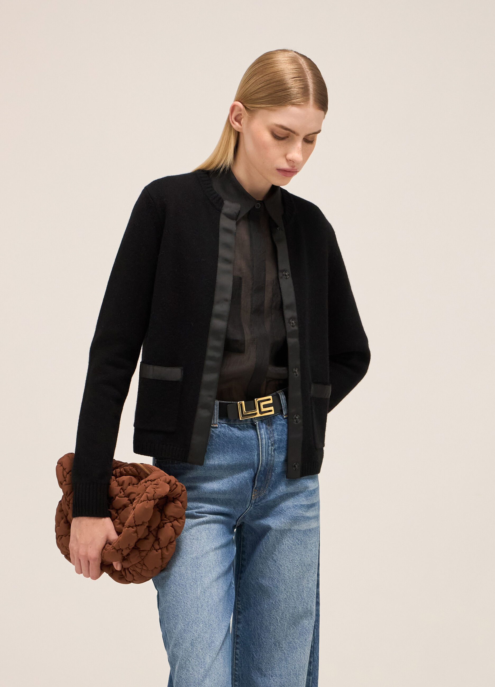 Knitted cardigan with long sleeves