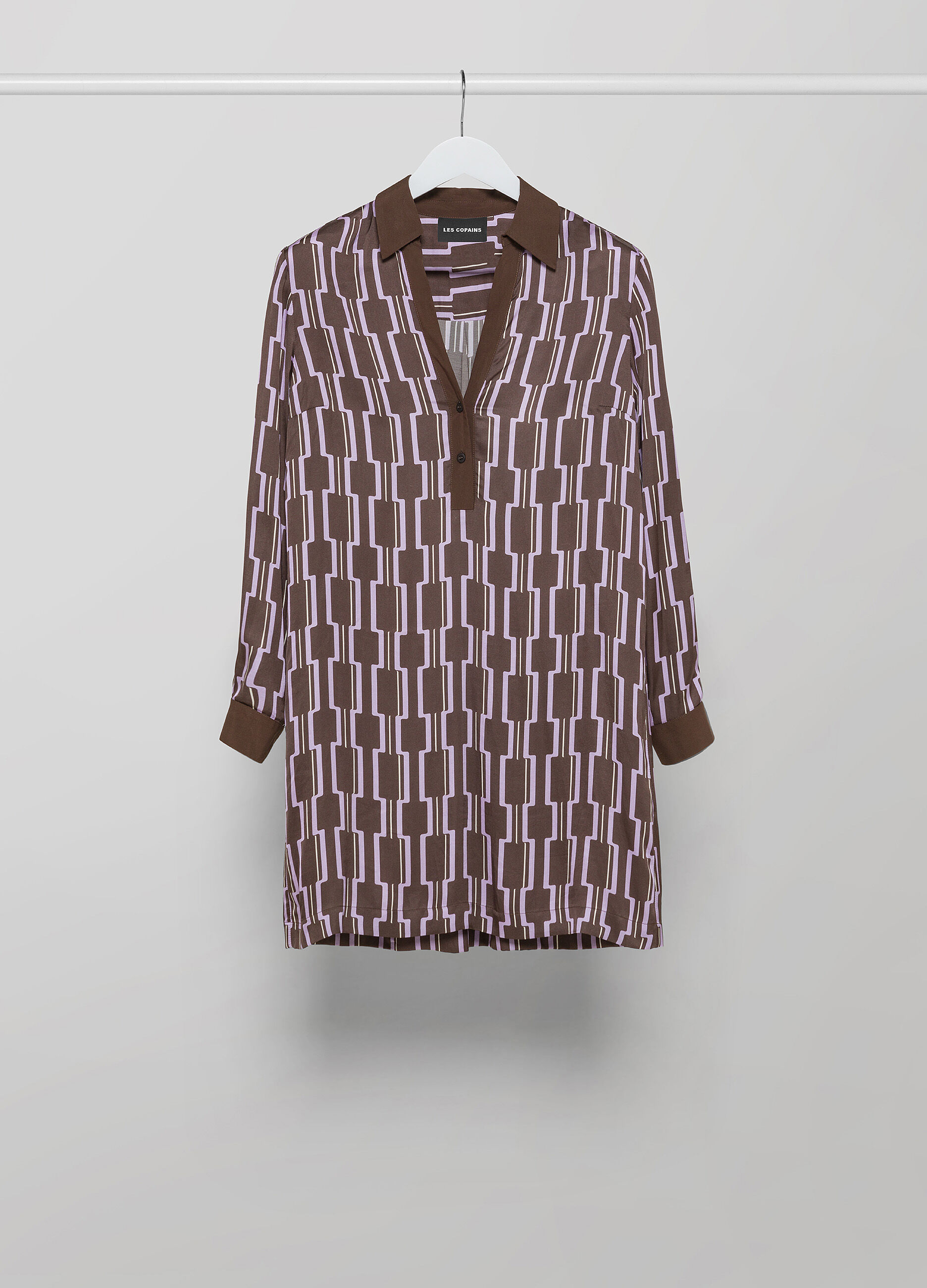 Short dress with geometric pattern