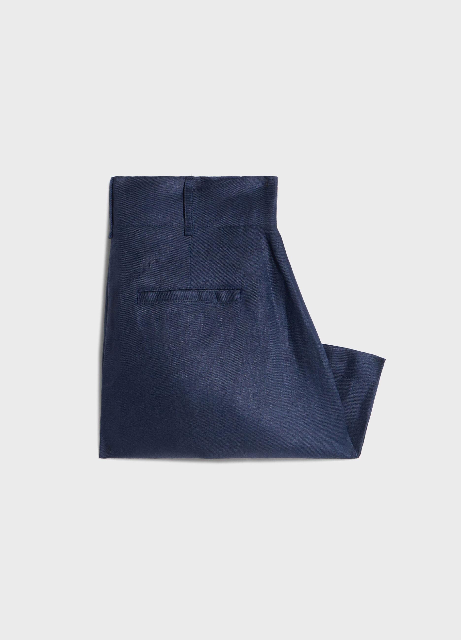 Ochre linen Bermuda shorts with pleats_7